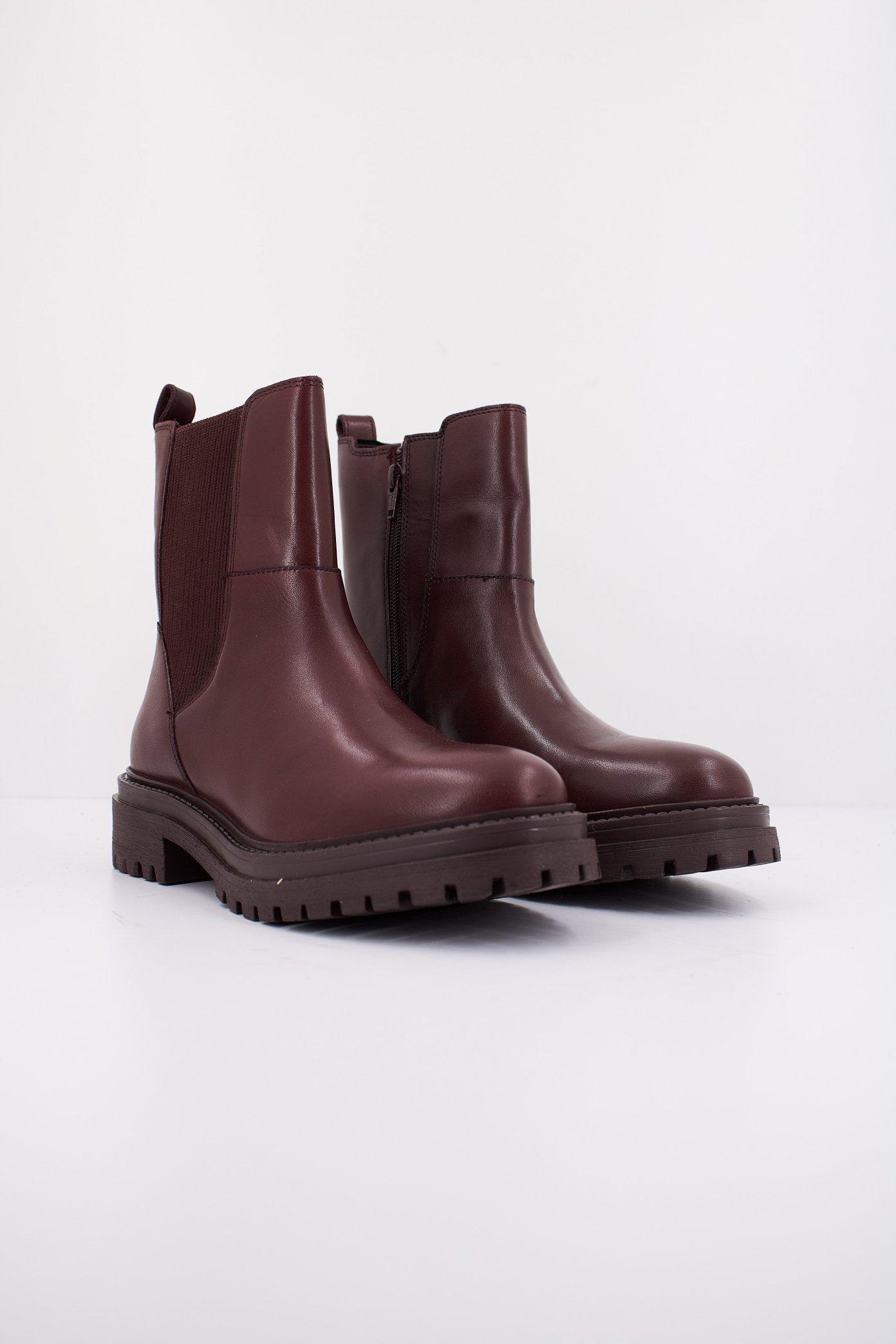 GEOX D IRIDEA en color BURDEOS  (2)