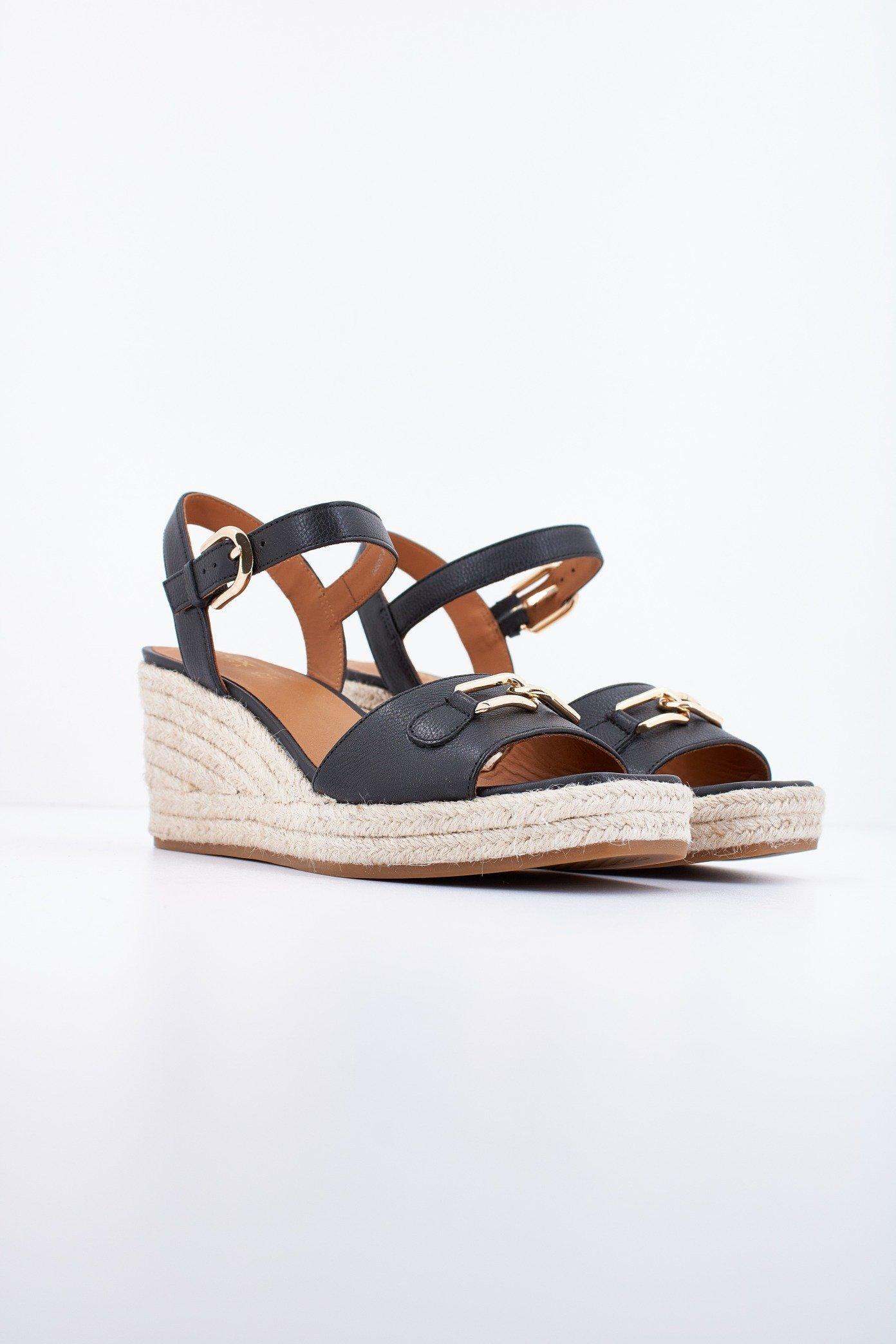 GEOX D PANARES C - TUMB.LEA en color NEGRO  (2)