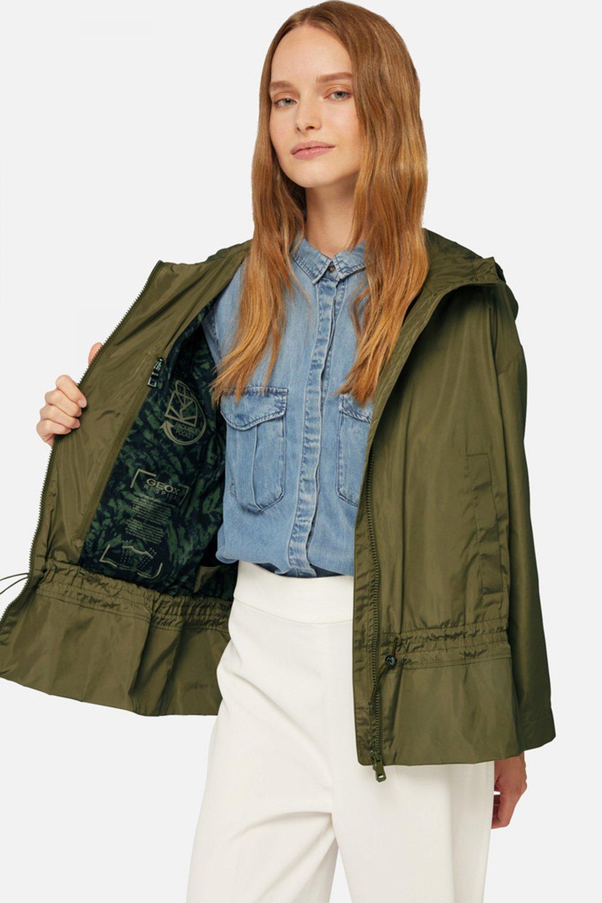GEOX W BULMYA PARKA en color VERDE  (4)