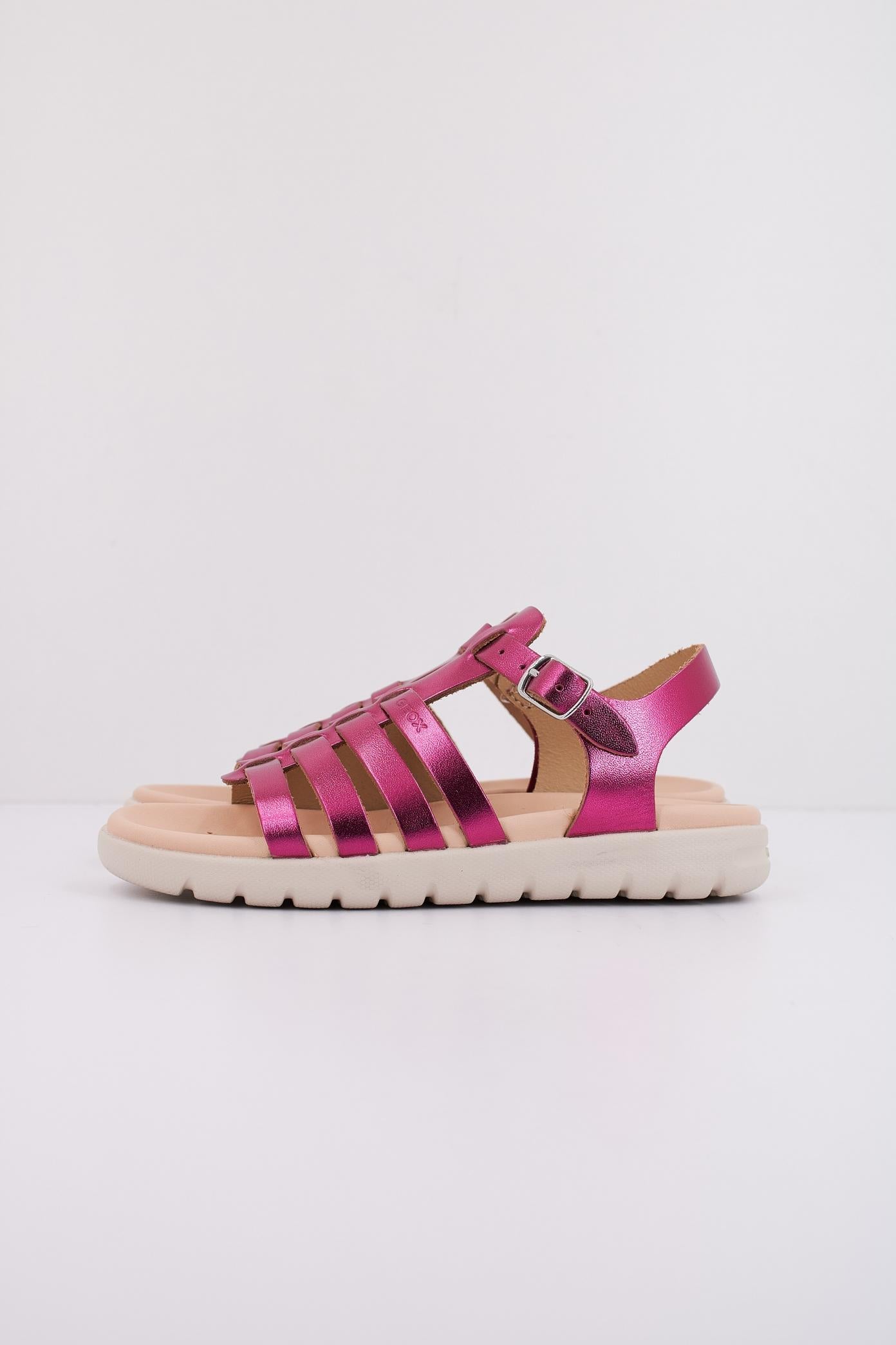 GEOX  J SANDAL SOLEIMA GIR en color ROSA  (1)
