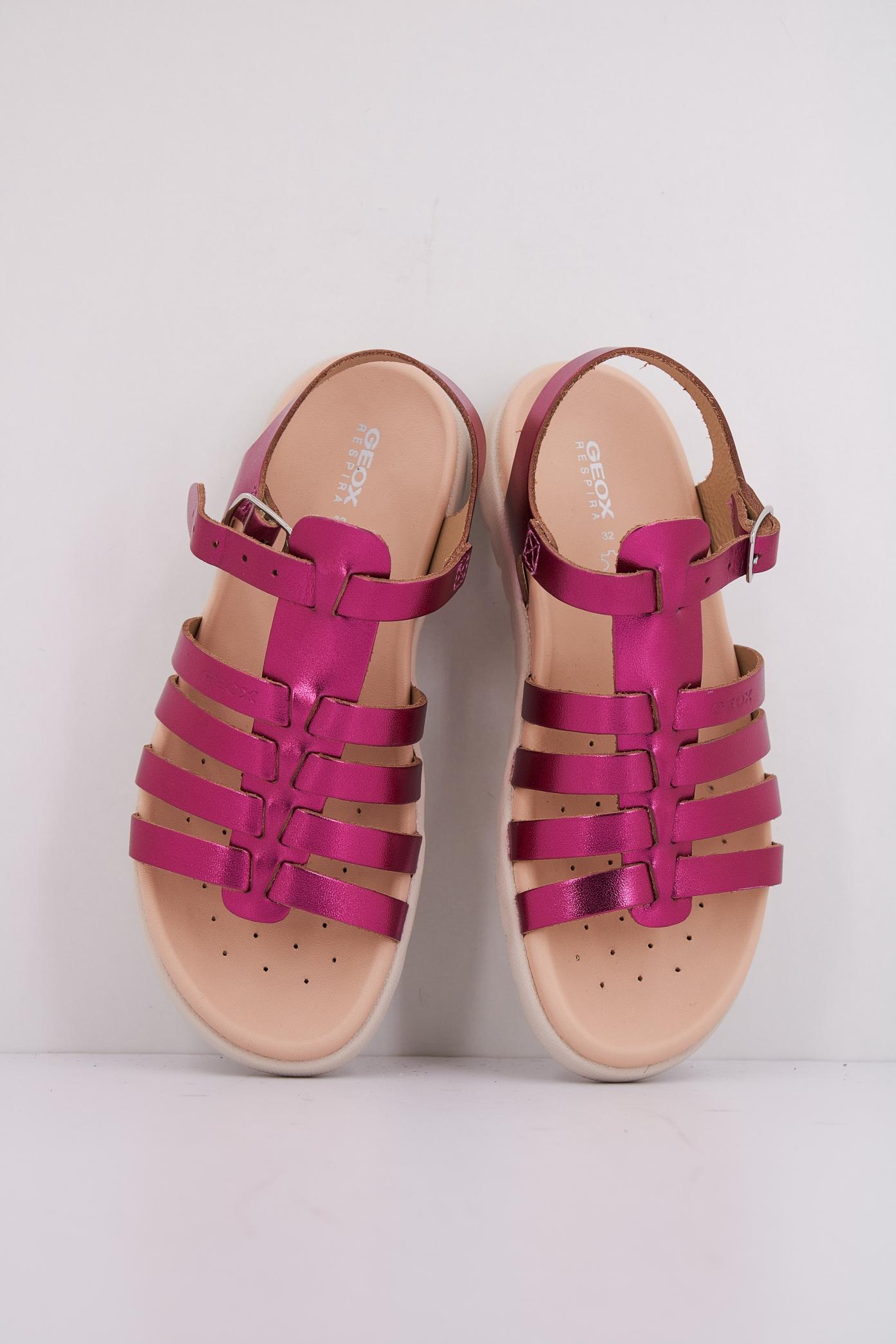 GEOX  J SANDAL SOLEIMA GIR en color ROSA  (3)