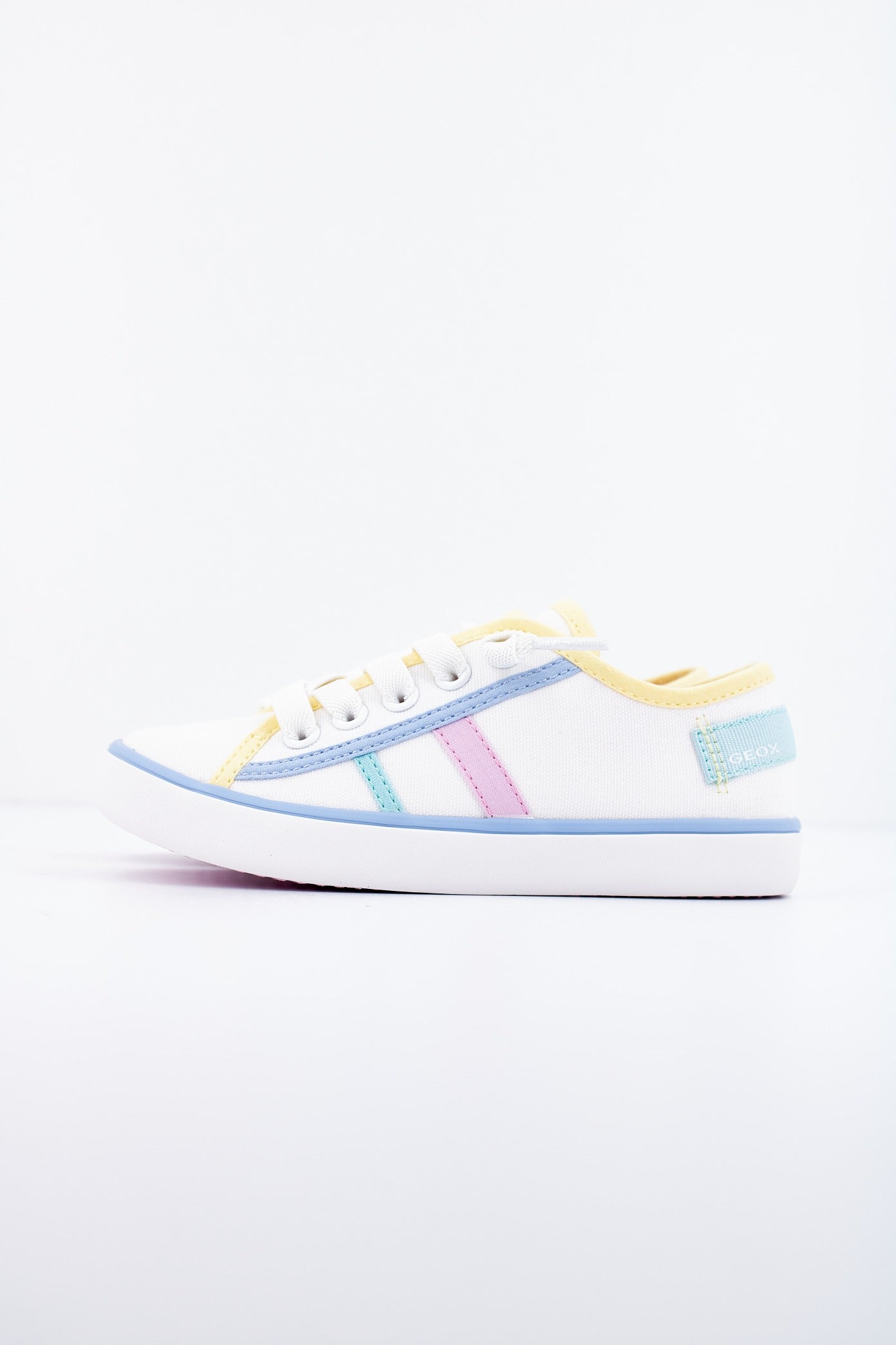 GEOX J GISLI G.F CANVAS en color BLANCO  (1)