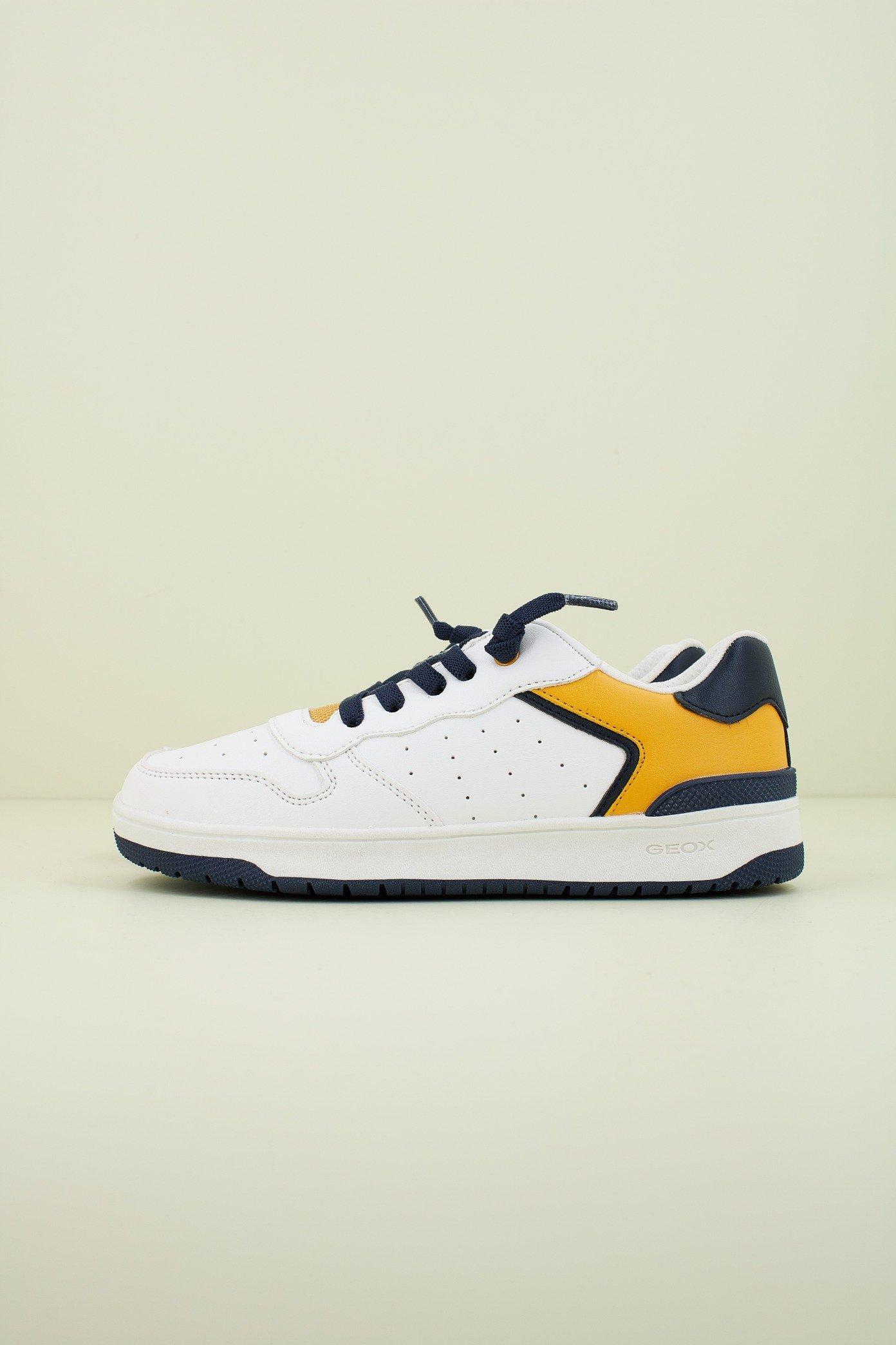 GEOX J WASHIBA BOY en color BLANCO  (1)