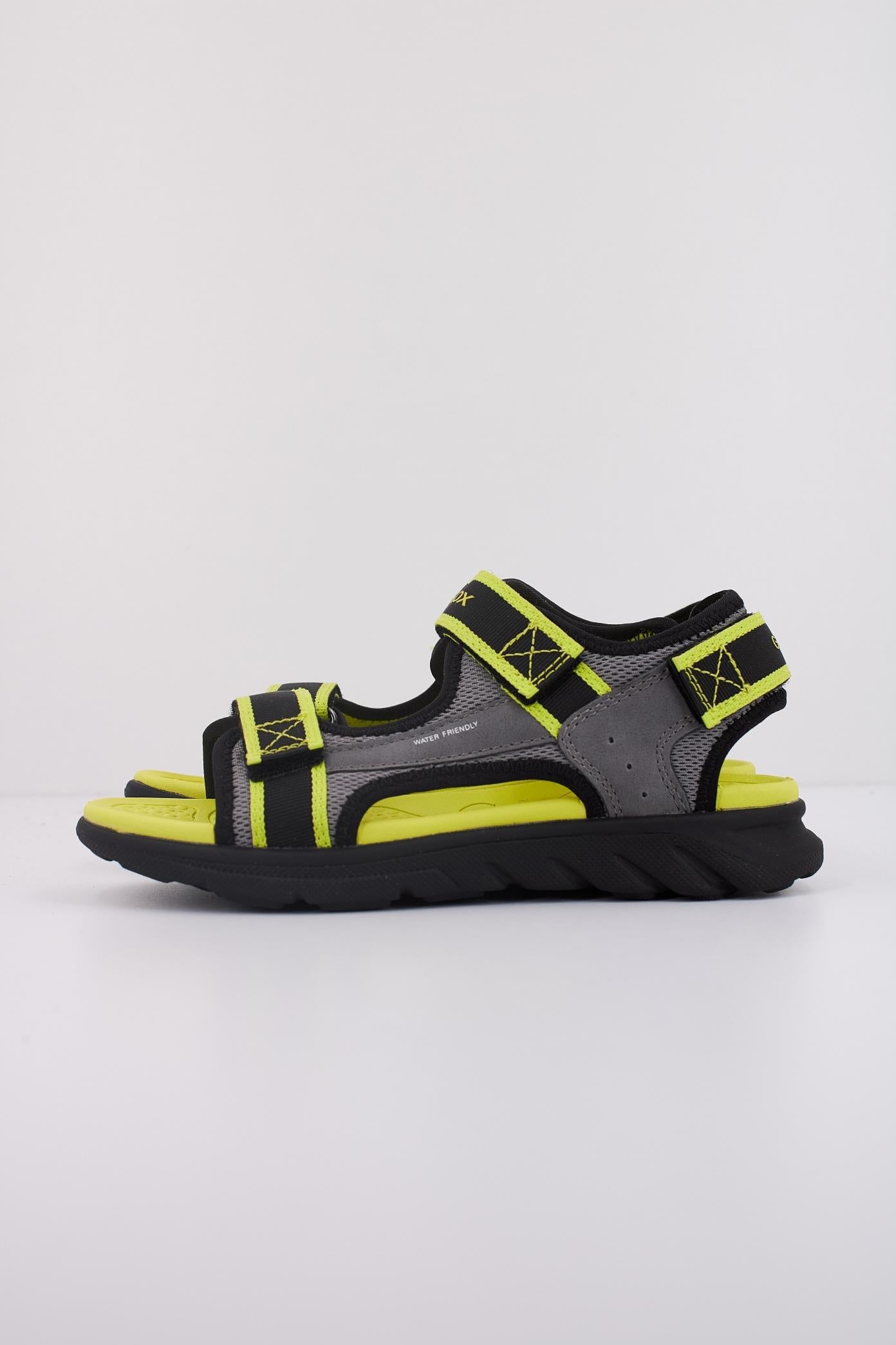 GEOX J SANDAL AIRADYUM B en color NEGRO  (1)