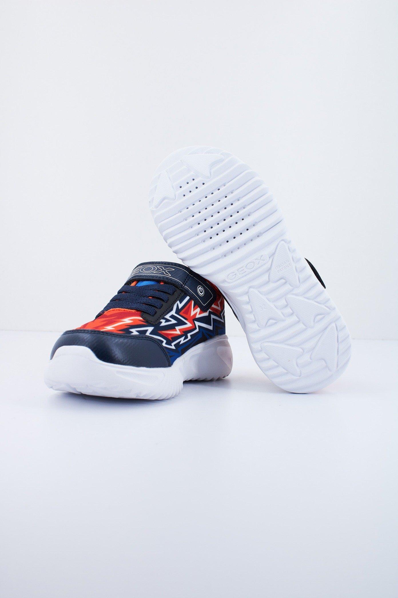 GEOX J ASSISTER BOY en color AZUL  (4)