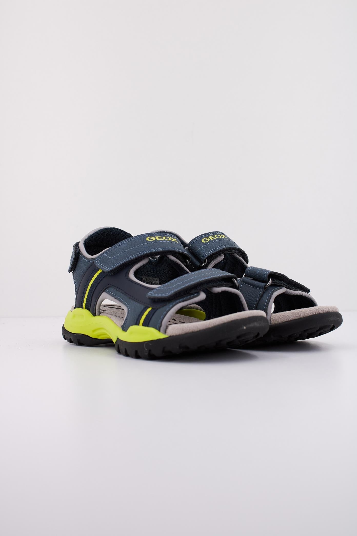GEOX J BOREALIS BOY en color AZUL  (2)