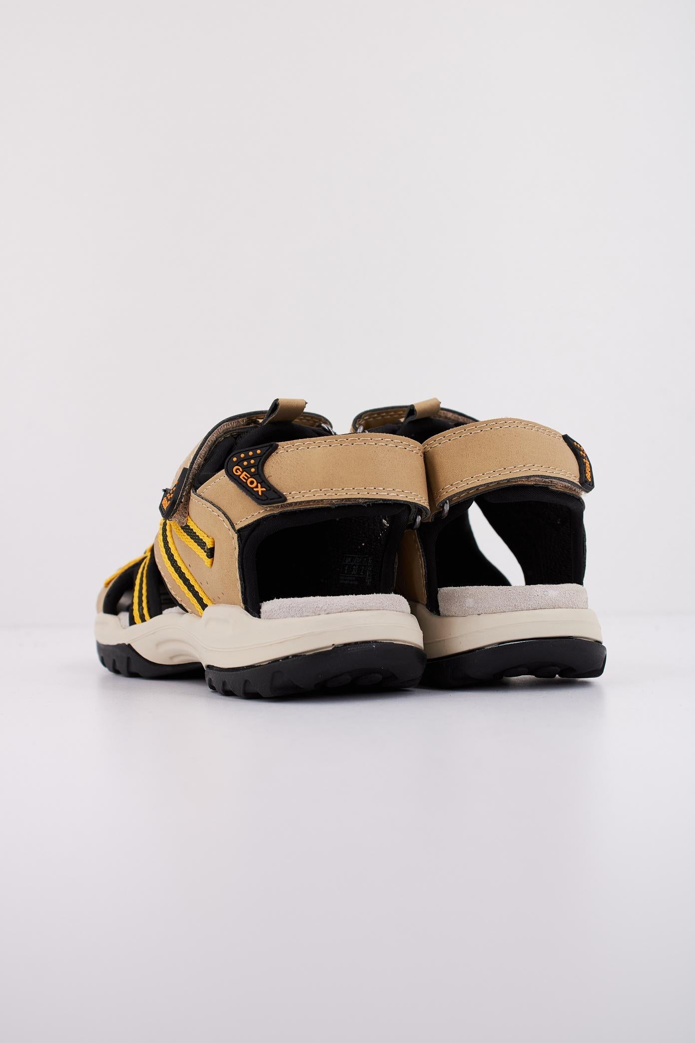 GEOX J BOREALIS B. B en color MARRON CLARO  (4)