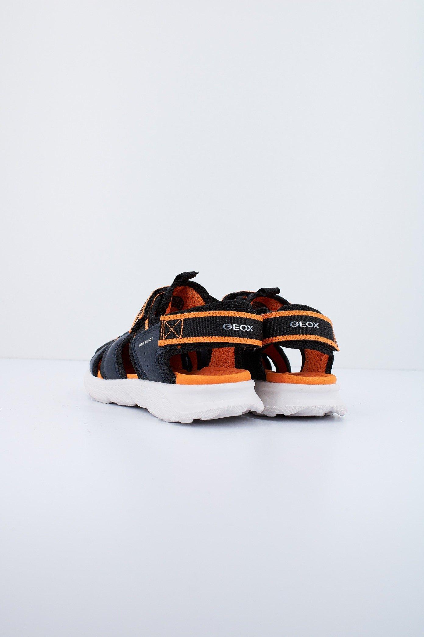 GEOX SANDAL AIRADYUM F en color AZUL  (3)