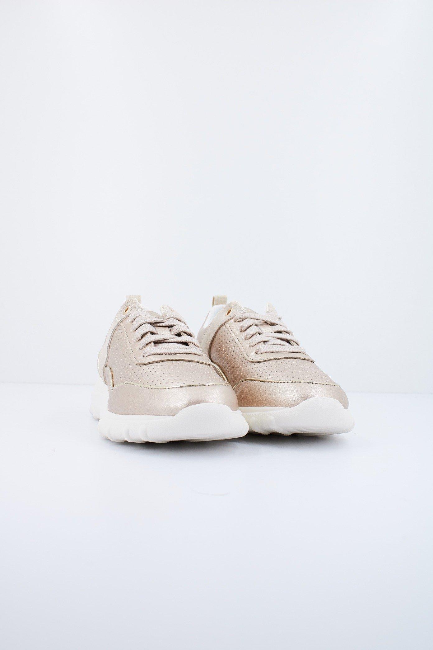 GEOX D ALLENIEE en color ORO  (2)