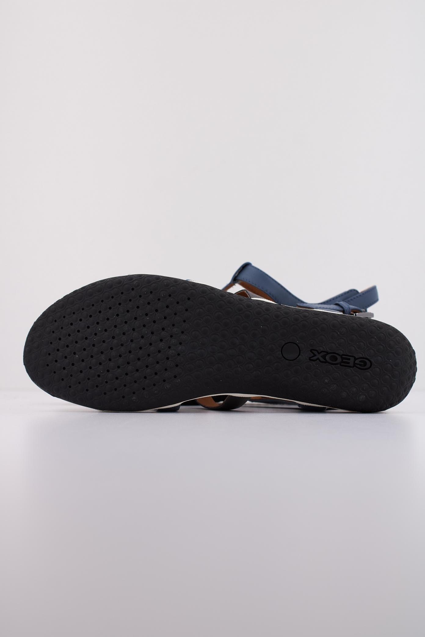 GEOX D SANDAL VEGA en color AZUL  (5)