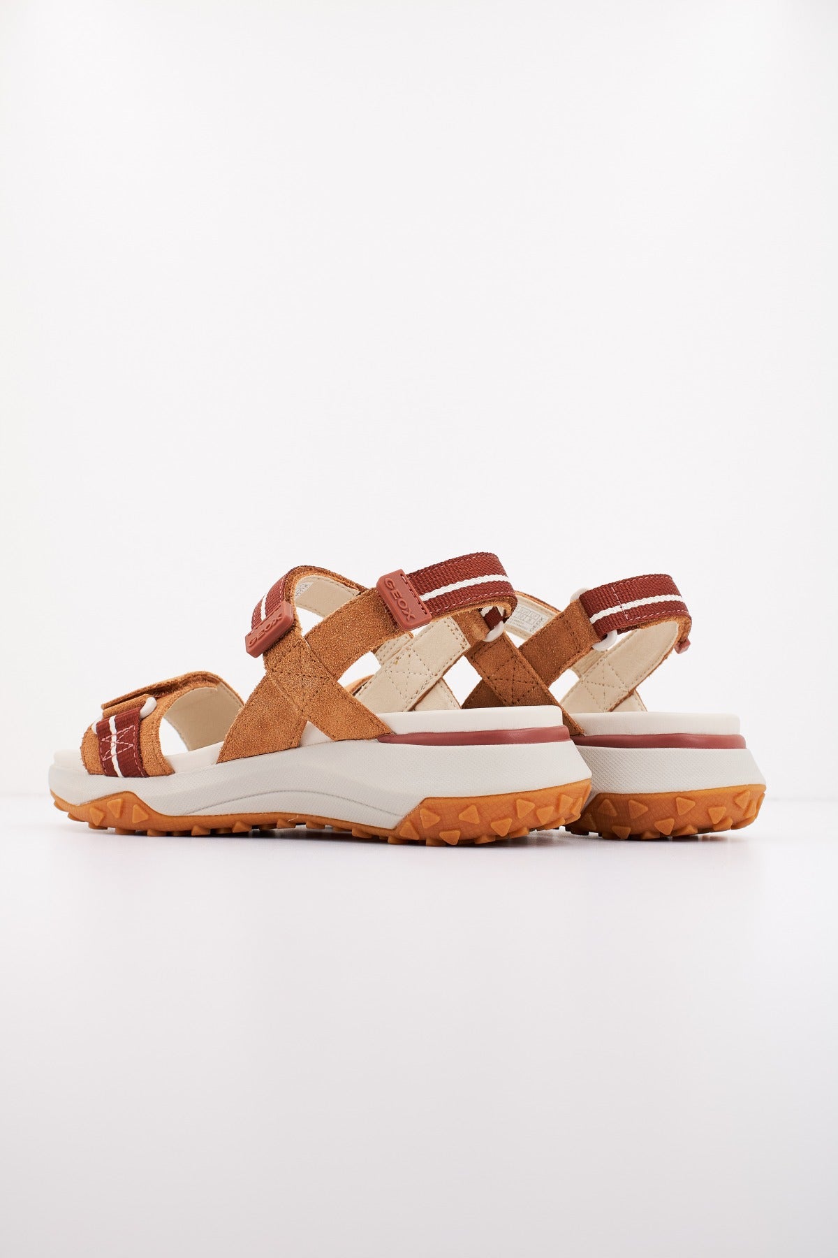 GEOX D SORAPIS + GRIP en color MARRON  (3)