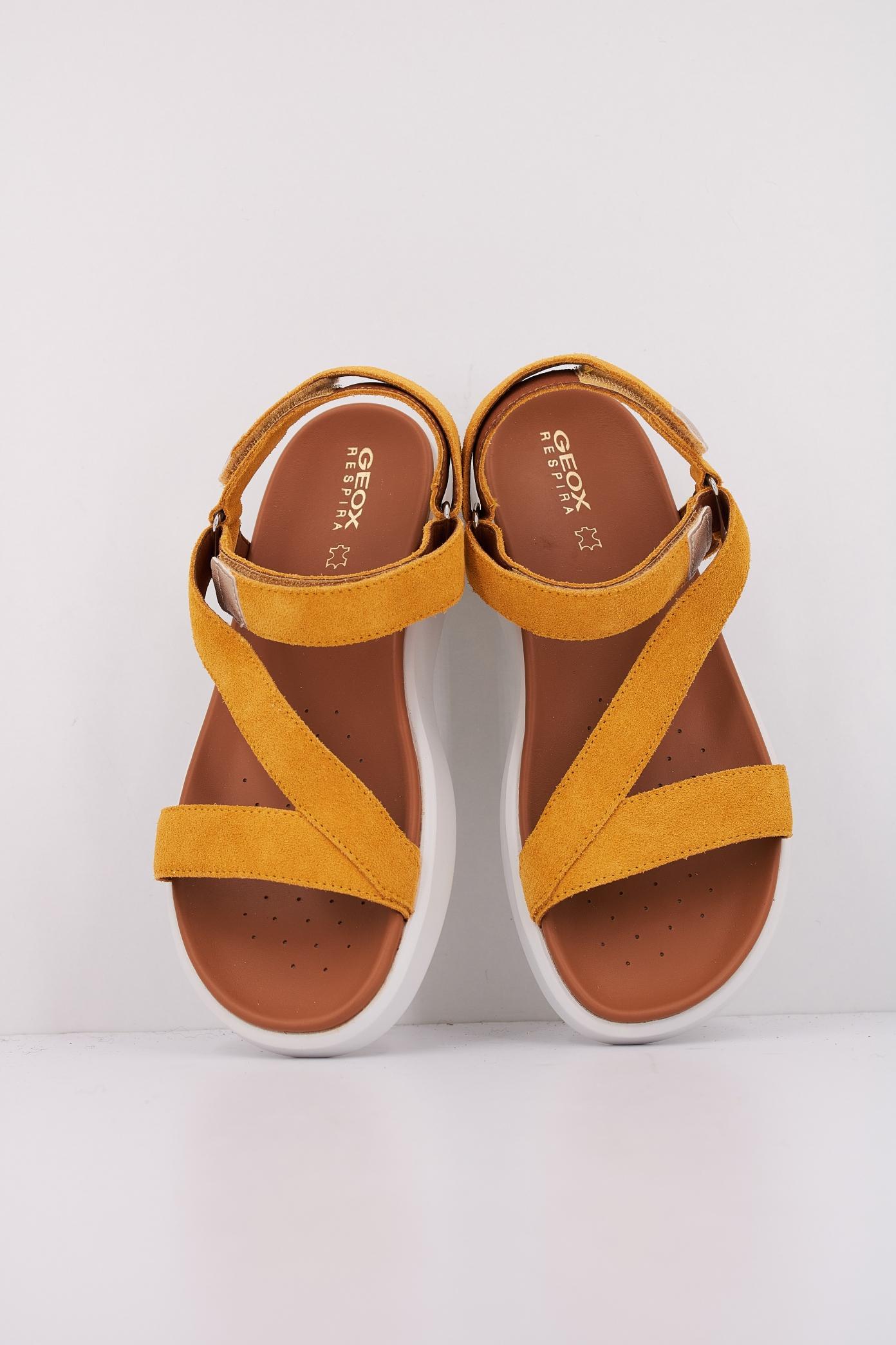 GEOX D XAND S en color AMARILLO  (3)