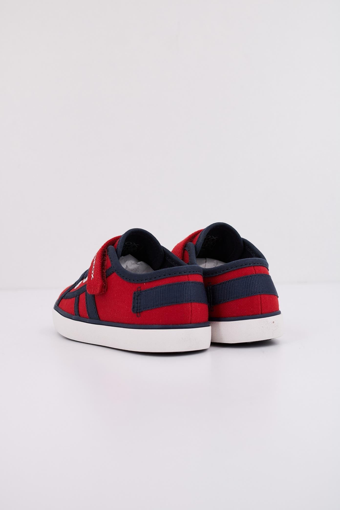 GEOX B SANDAL CHALKI BOY en color ROJO  (4)