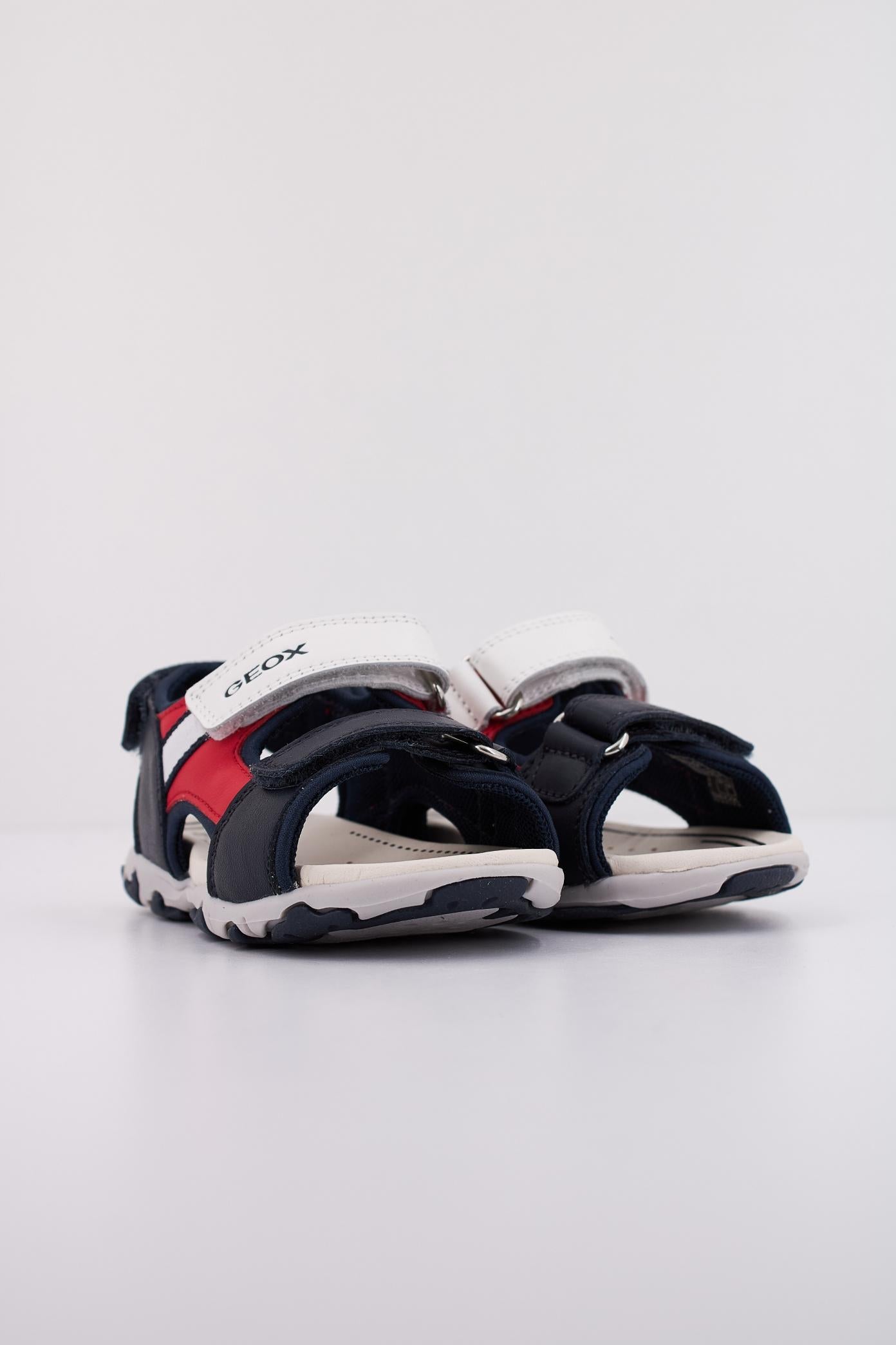 GEOX  B SANDAL FLAFFEE BOY en color AZUL  (2)