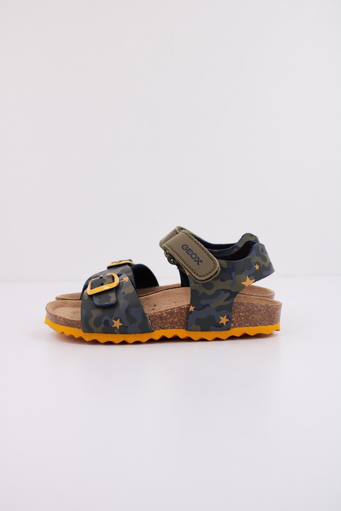 GEOX B SANDAL CHALKI BOY en color VERDE  (1)