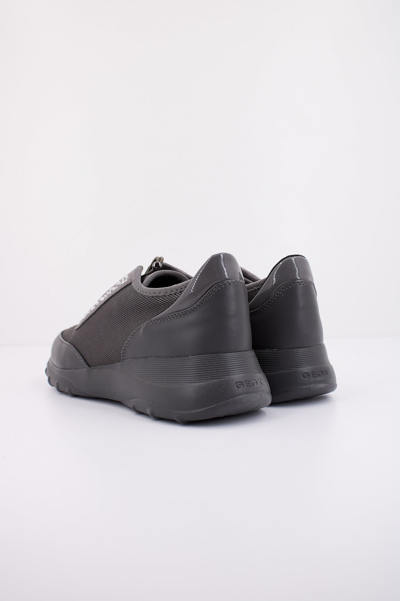 GEOX  D ALLENIEE en color GRIS  (4)
