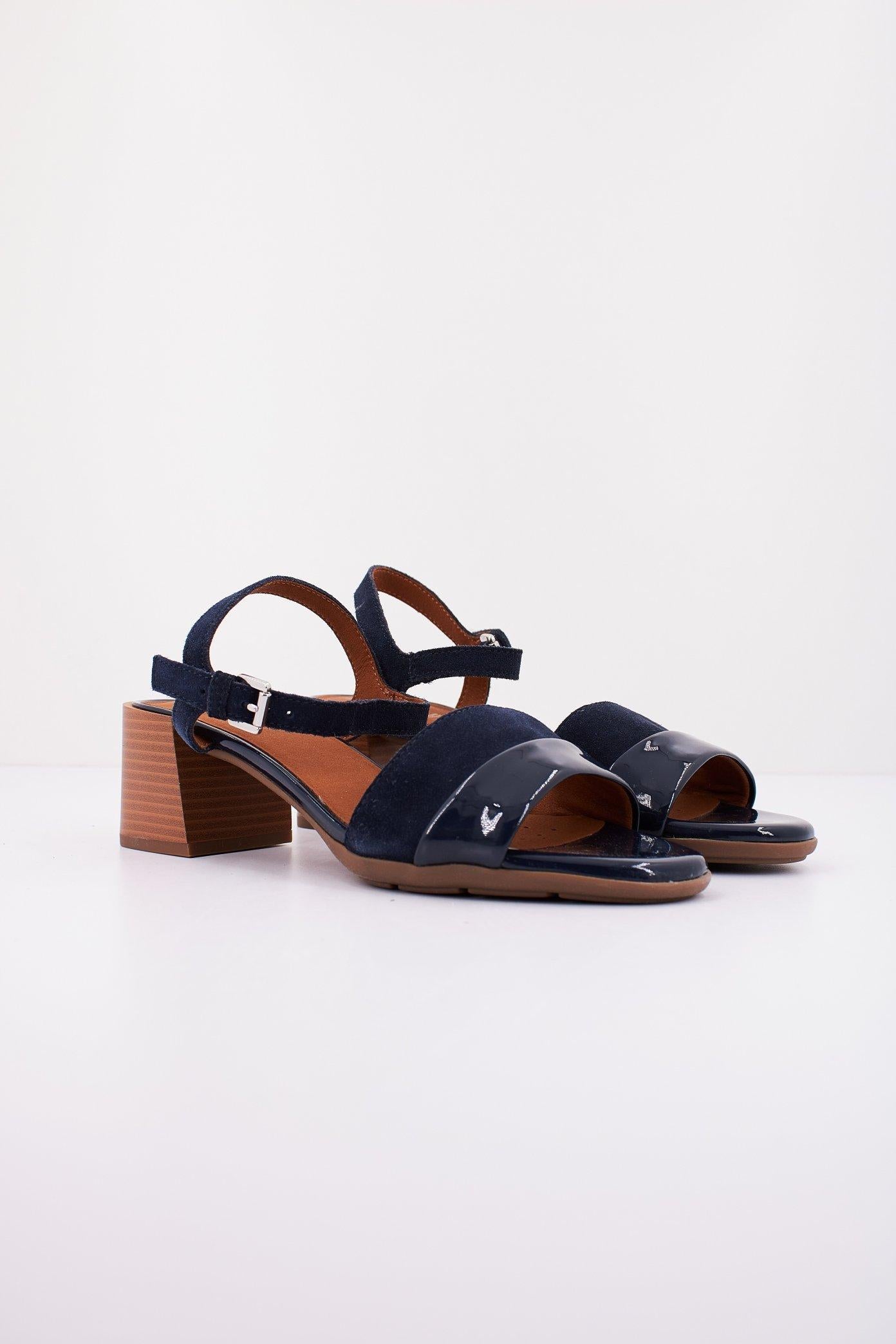 GEOX D NEW MARYKARMEN en color AZUL  (2)