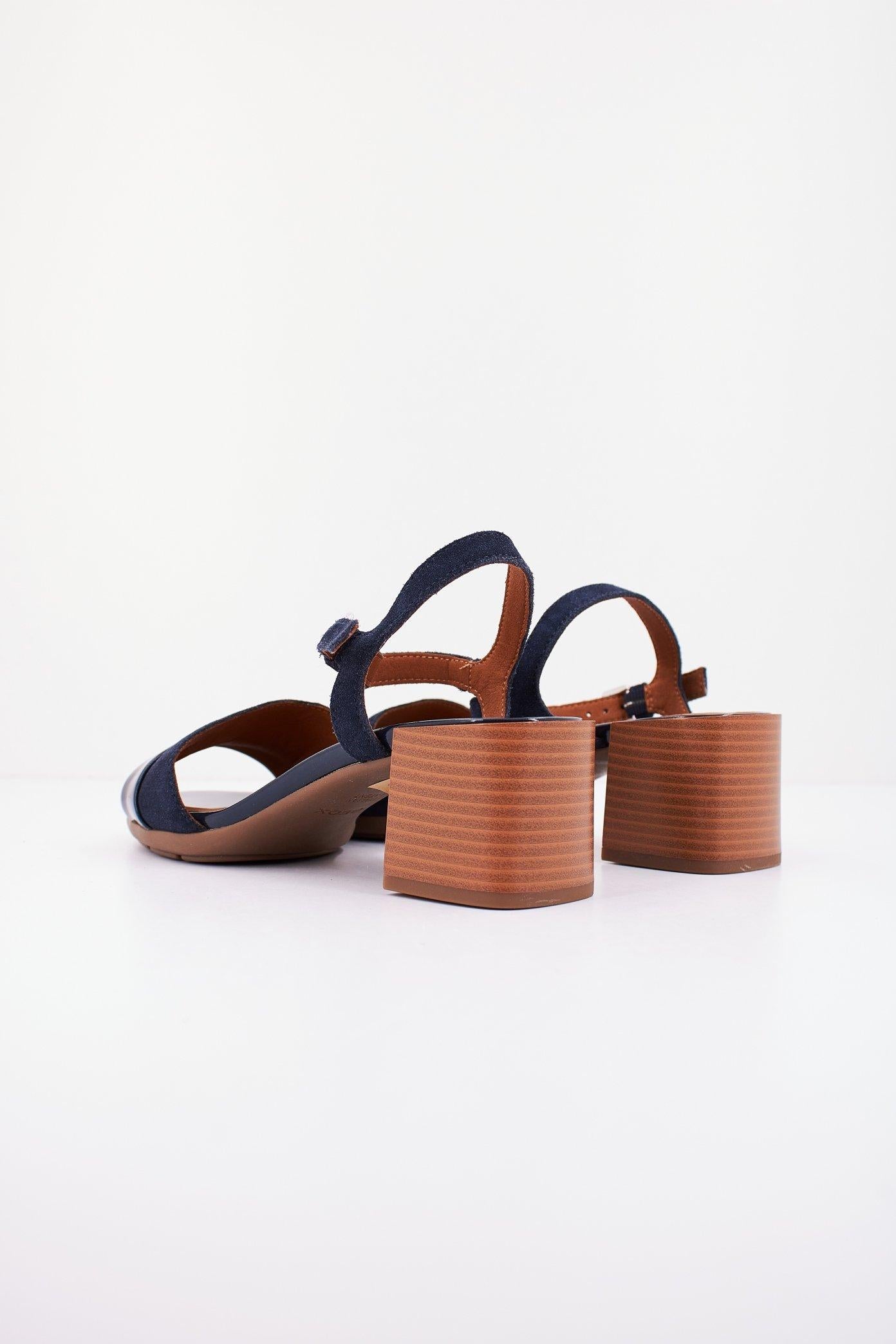 GEOX D NEW MARYKARMEN en color AZUL  (3)