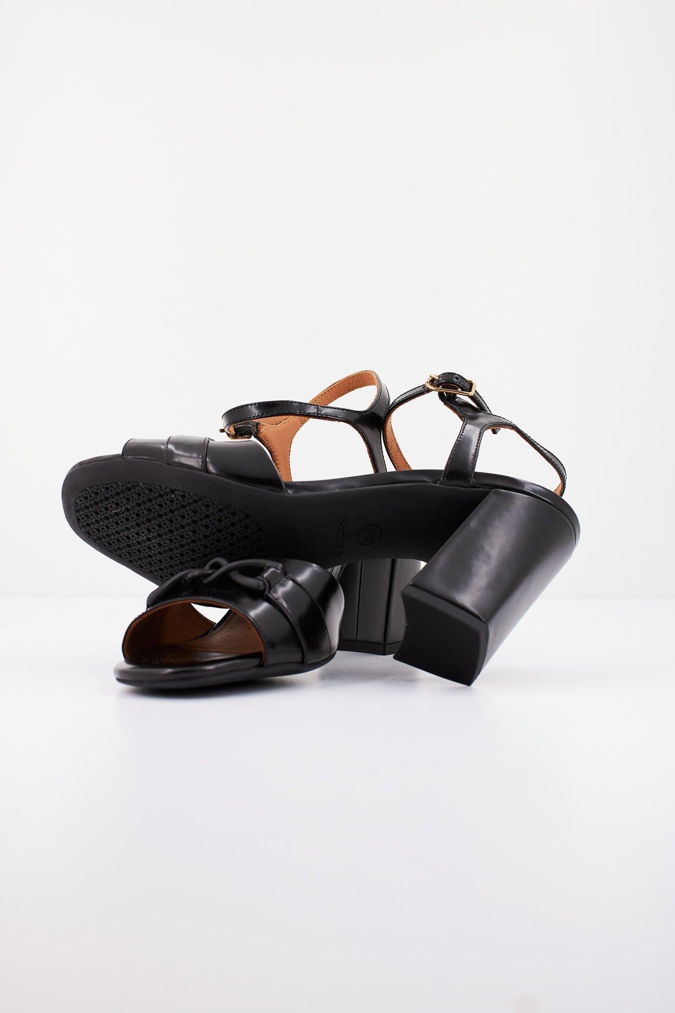 GEOX D NEW ERAKLIA  en color NEGRO  (4)