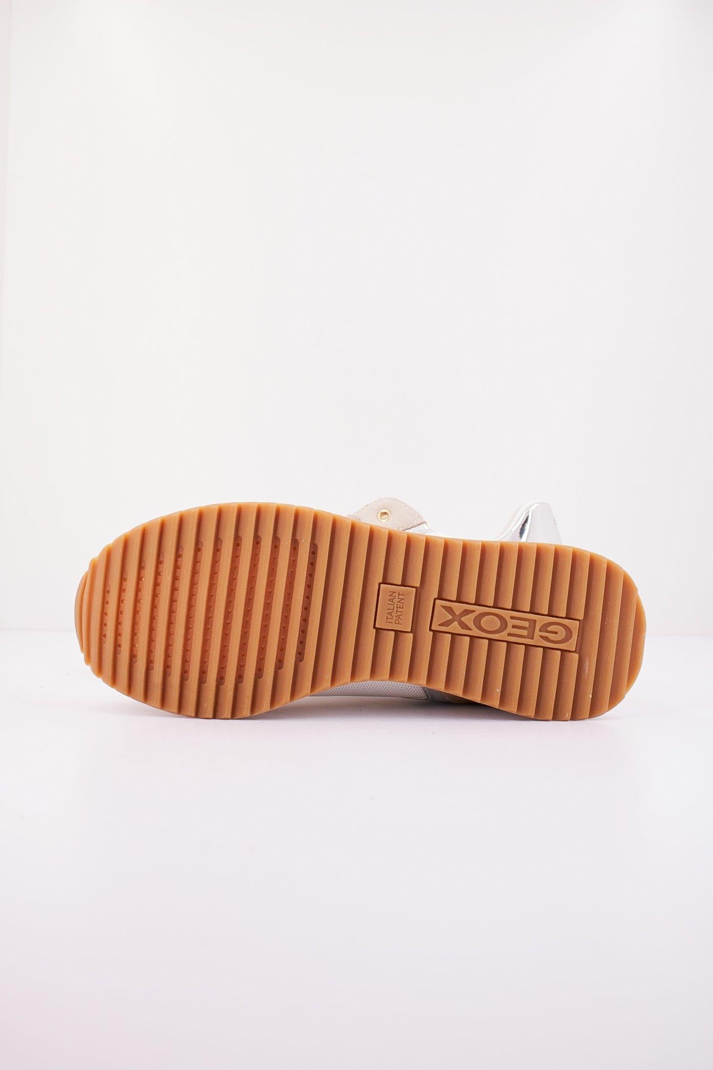 GEOX D DORALEA en color BLANCO  (4)