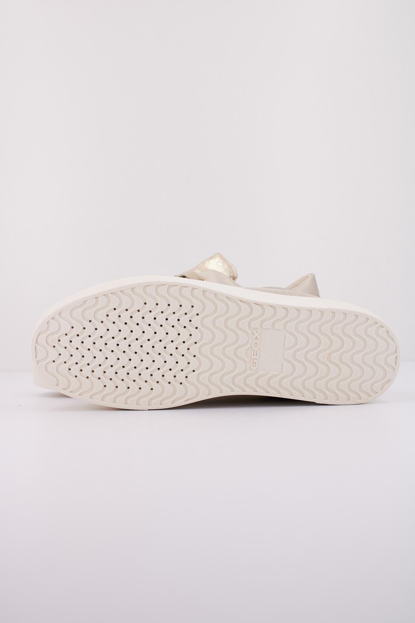 GEOX D CLAUDIN en color BEIS  (5)