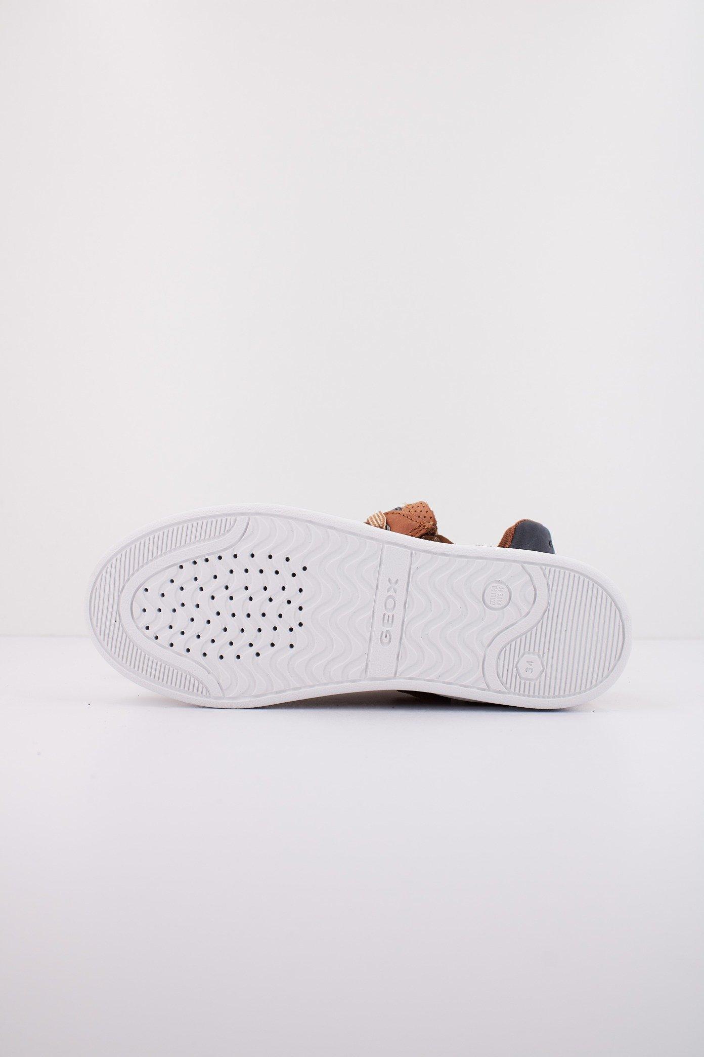 GEOX J DJROCK BOY en color MARRON  (4)