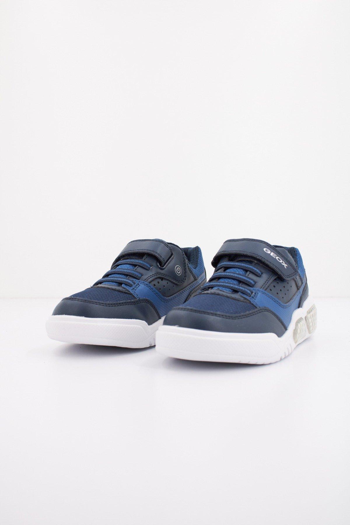 GEOX J ILLUMINUS BOY en color AZUL  (2)