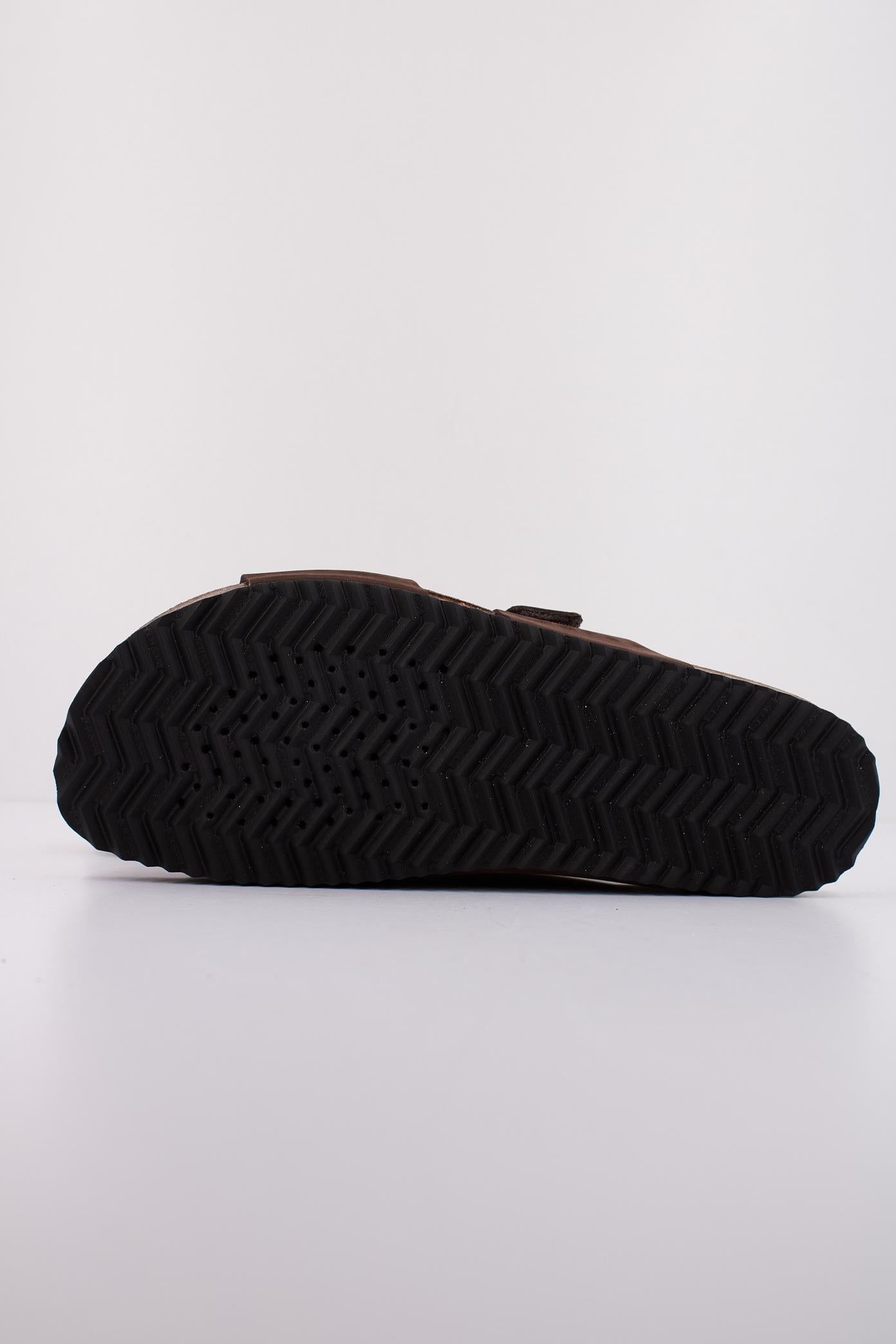 GEOX SANDAL GHITA en color MARRON  (5)