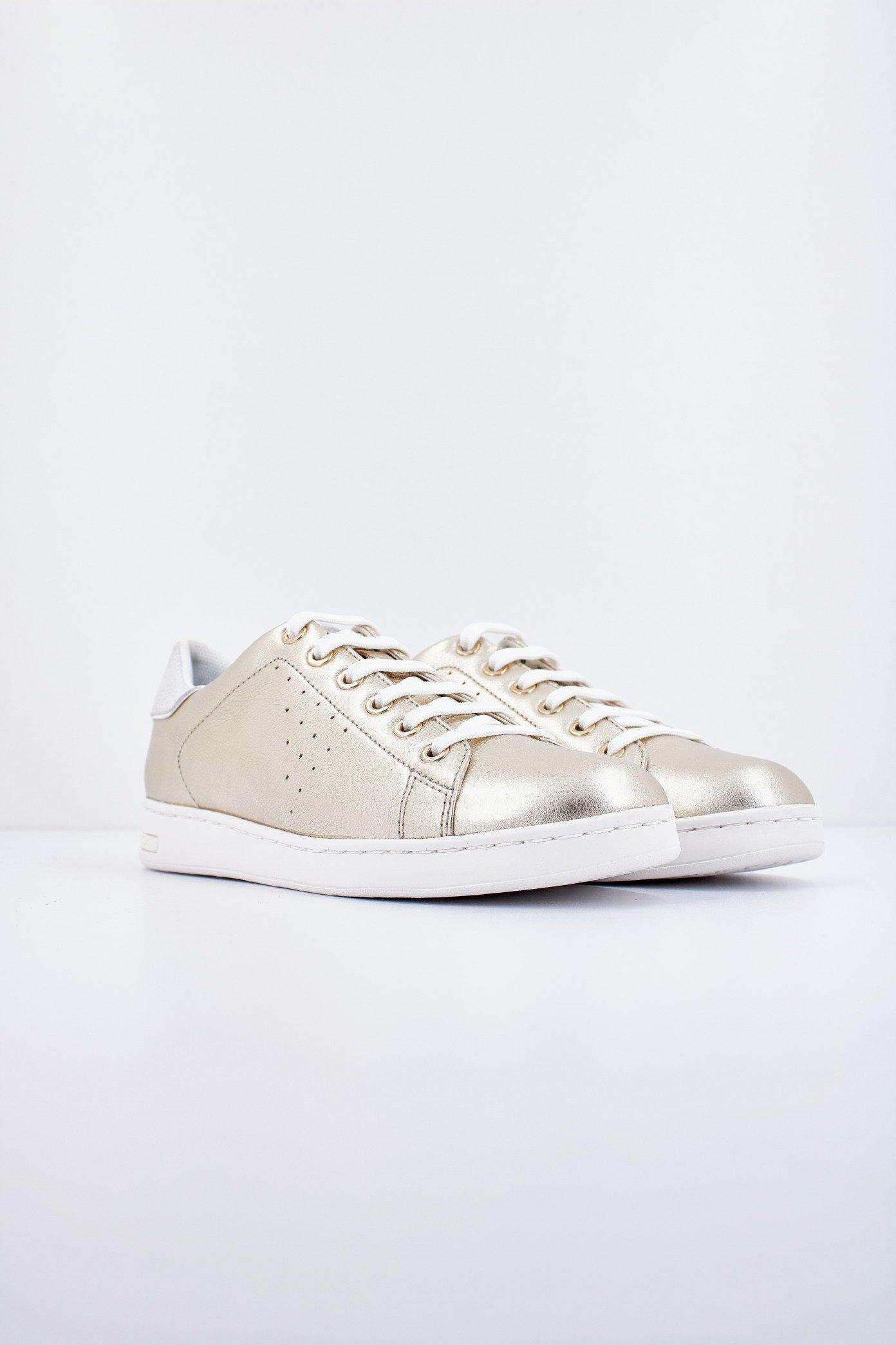 GEOX D JAYSEN en color ORO  (2)