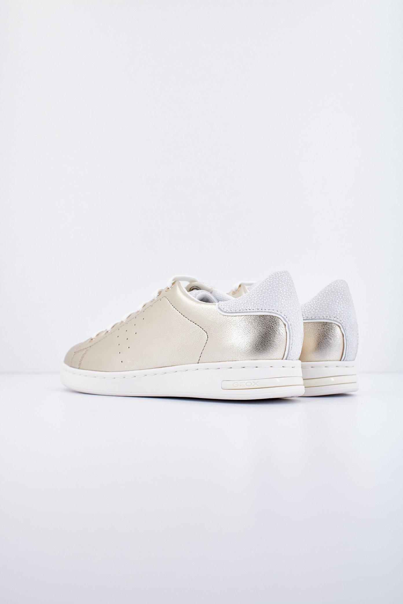 GEOX D JAYSEN en color ORO  (3)