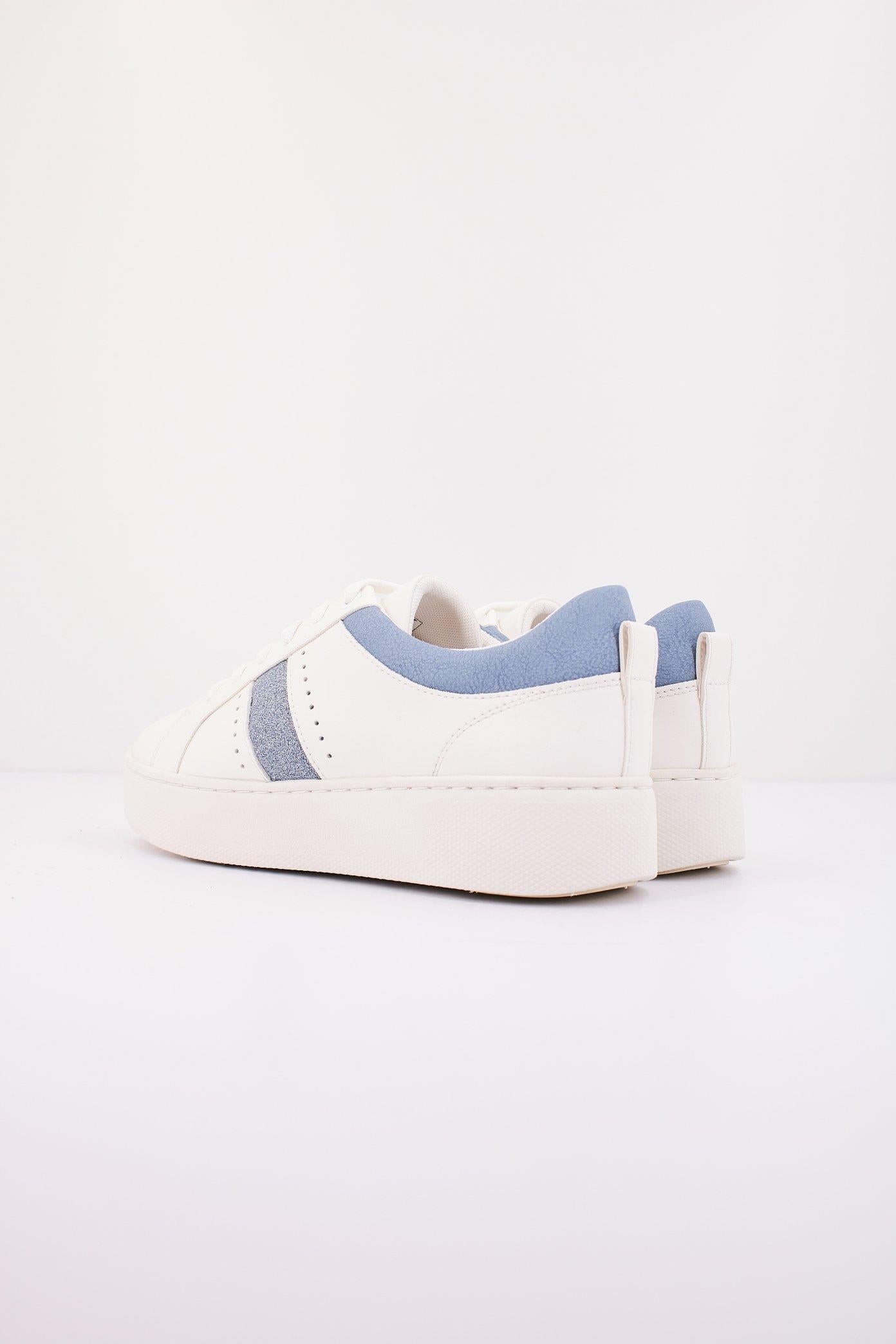 GEOX D SKYELY en color BLANCO  (3)