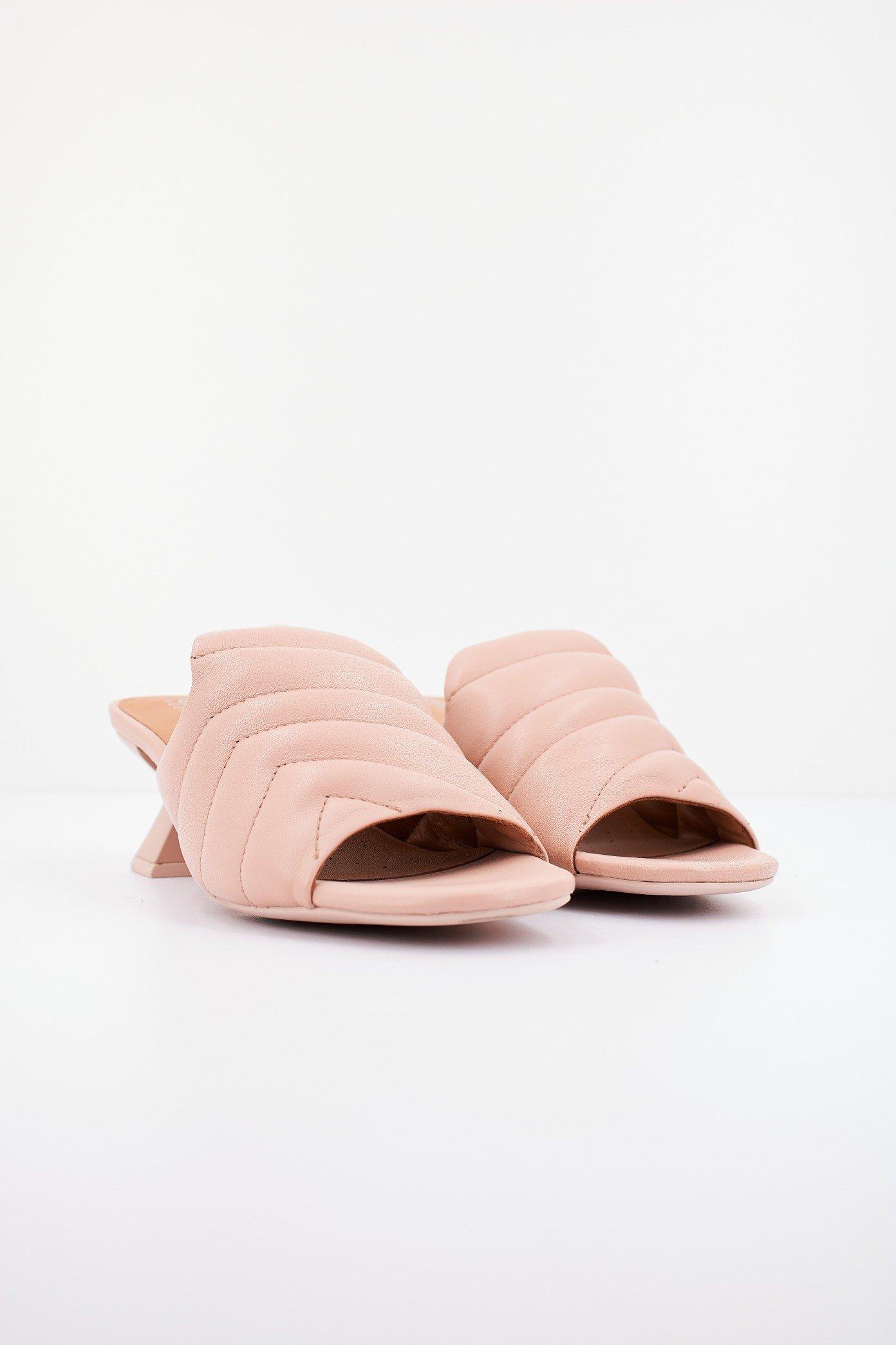 GEOX D SANDAL ONICE en color NUDE  (2)