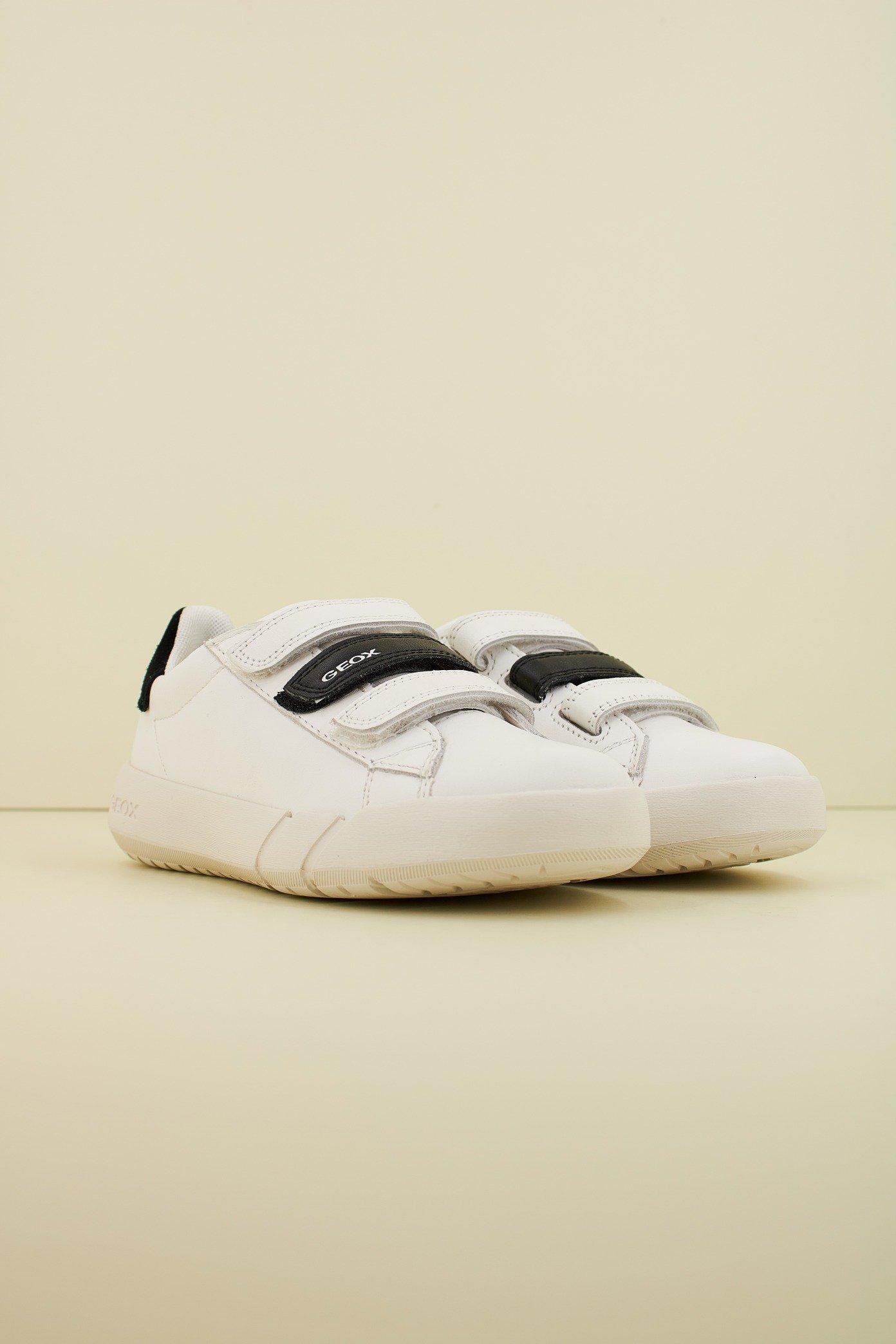 GEOX J HYROO BOY en color BLANCO  (2)