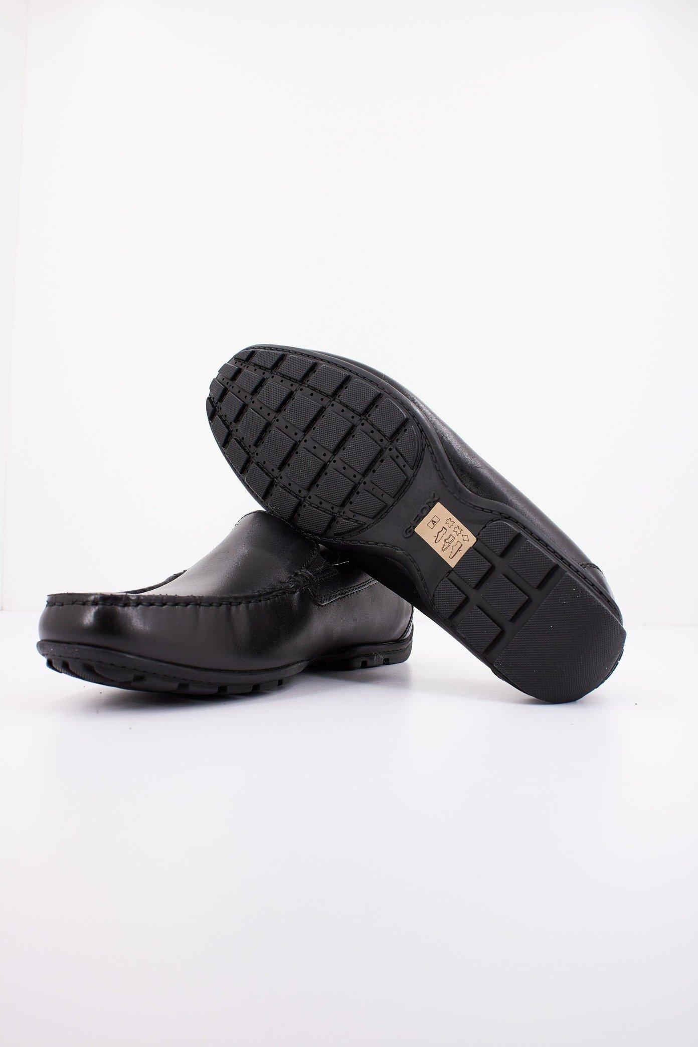 GEOX U MONER FIT en color NEGRO  (4)