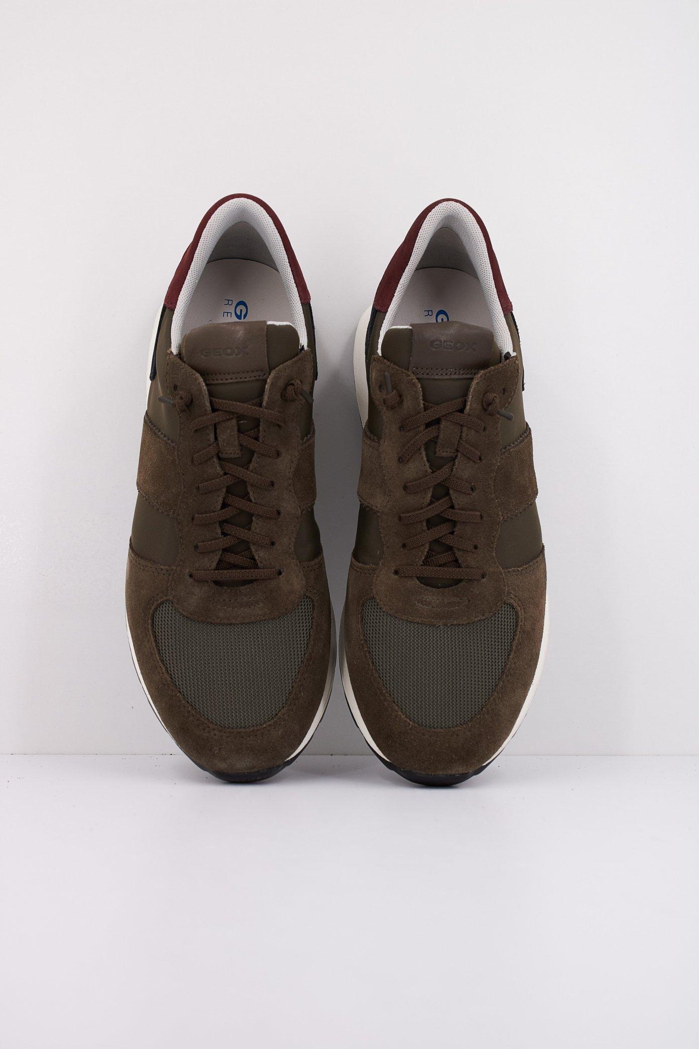 GEOX U SPHERICA VSERIES en color MARRON  (3)