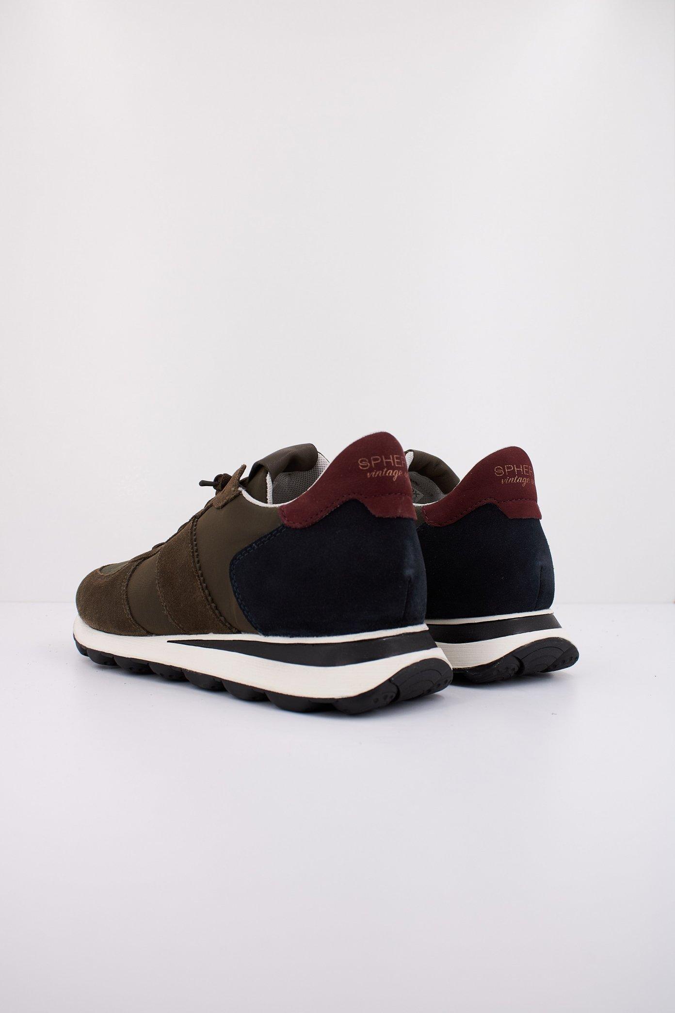 GEOX U SPHERICA VSERIES en color MARRON  (4)