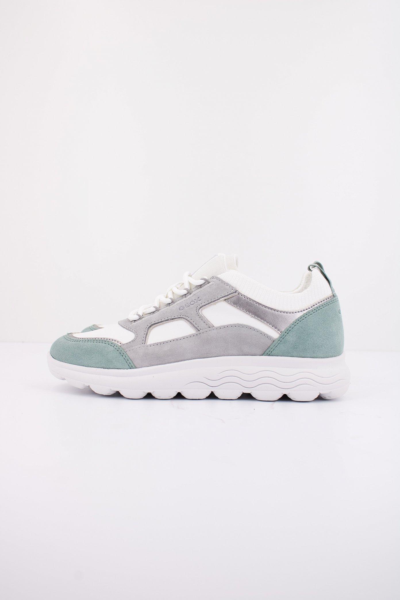 GEOX D SPHERICA en color GRIS  (1)
