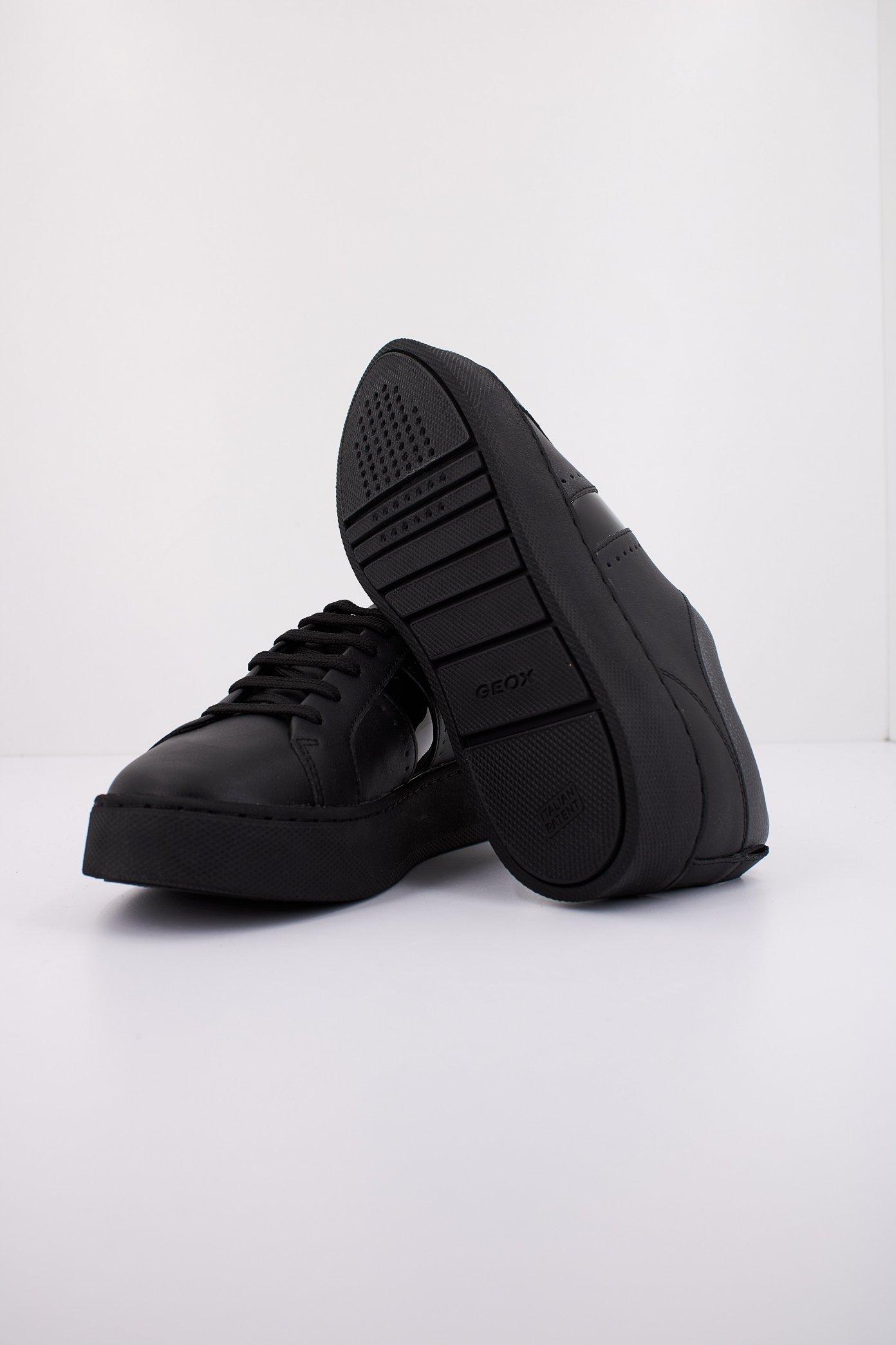 GEOX D SKYELY en color NEGRO  (5)