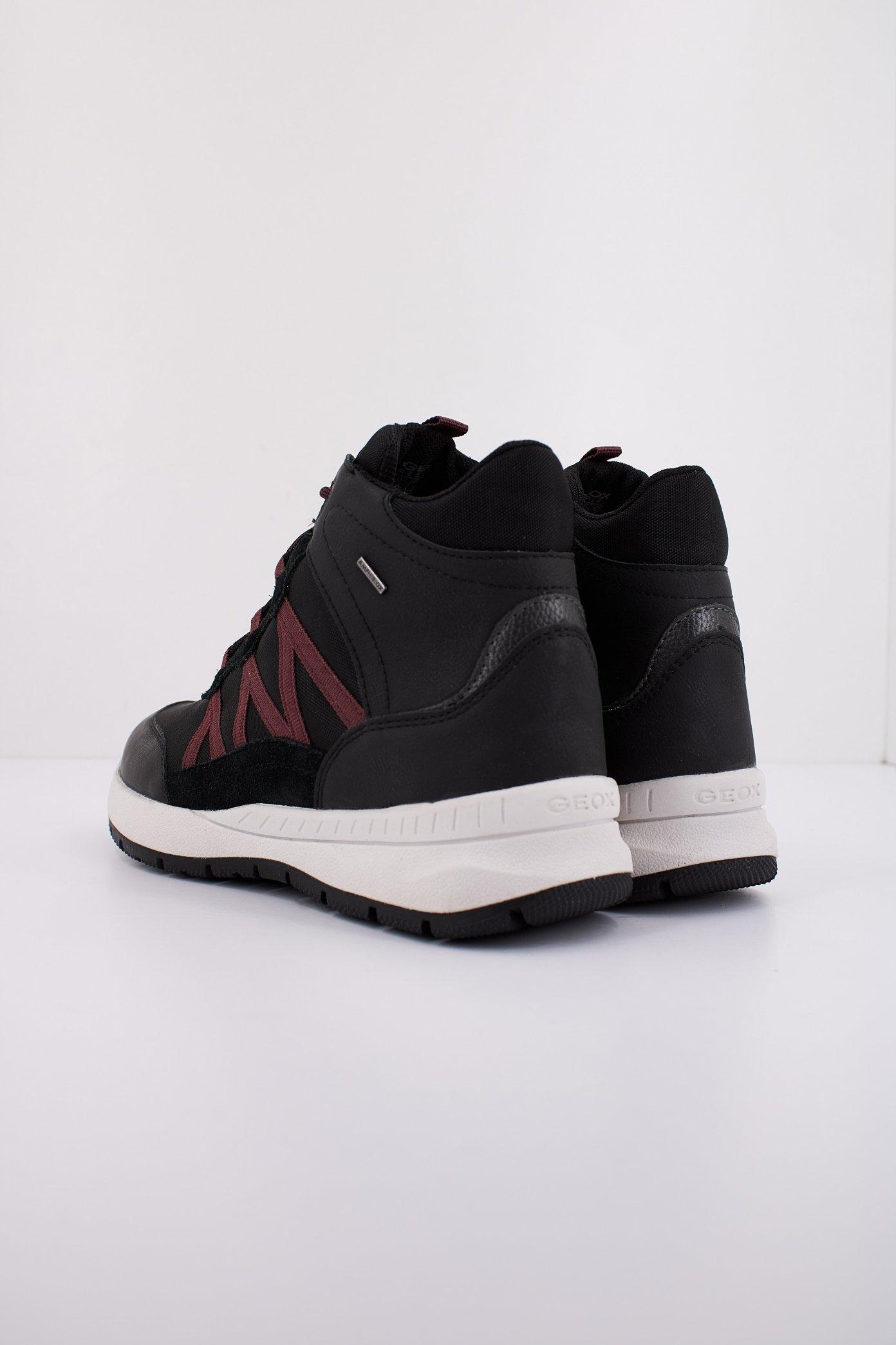 GEOX  D BRAIES B ABX en color NEGRO  (4)