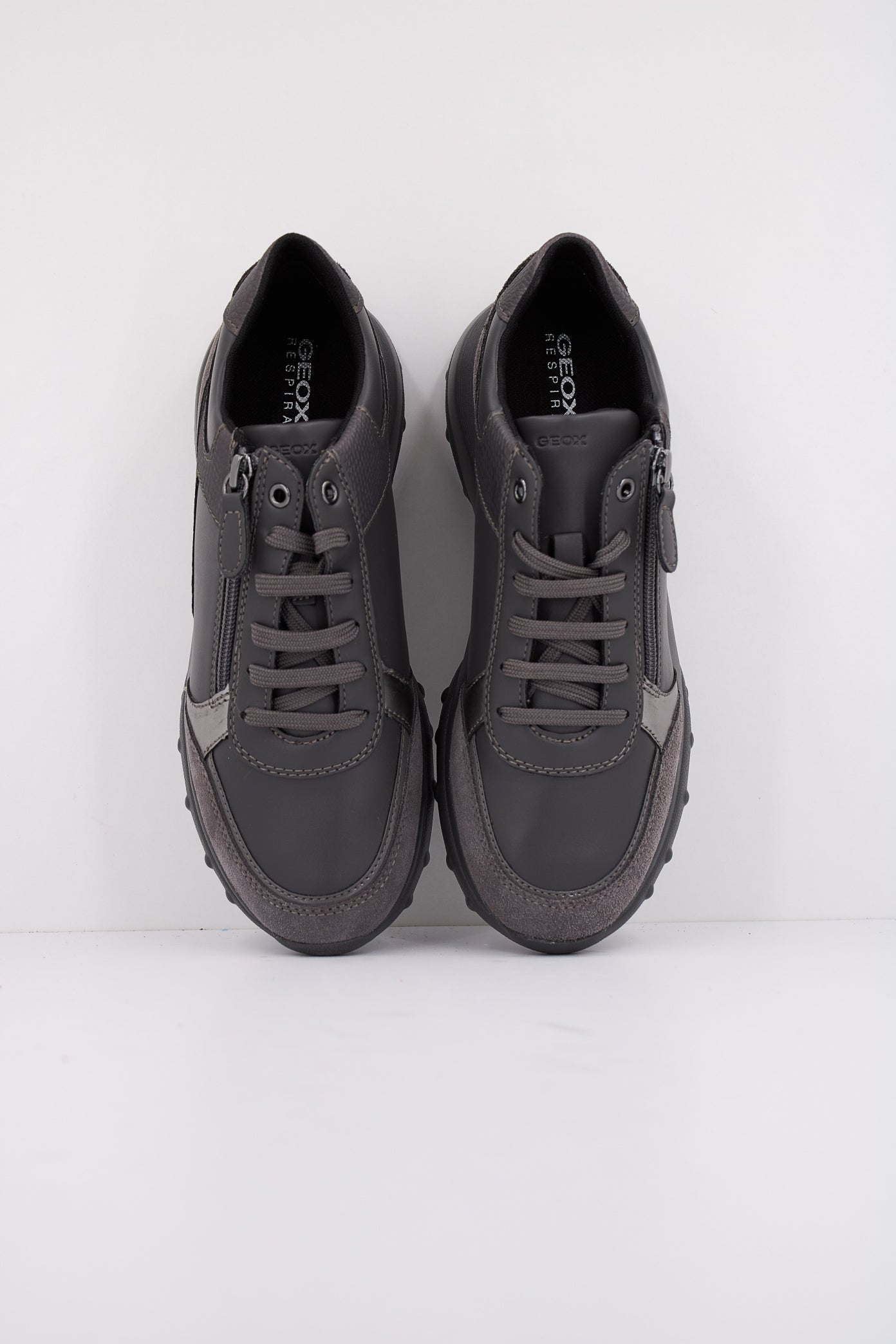GEOX D ALLENIEE en color GRIS  (3)