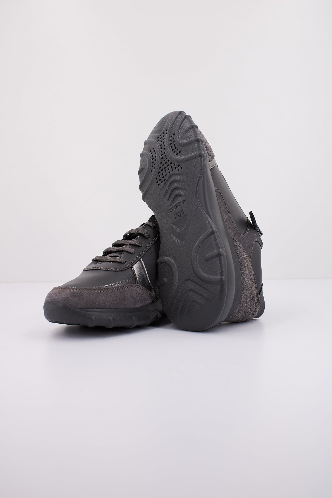 GEOX D ALLENIEE en color GRIS  (5)