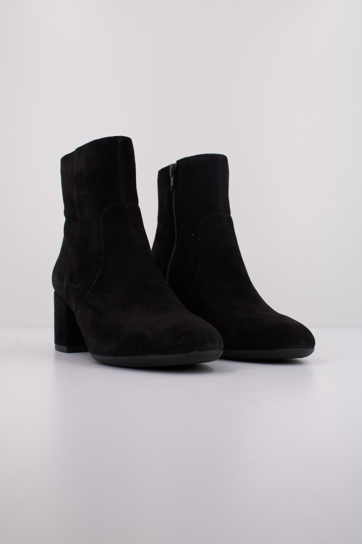 GEOX  D ELEANA  en color NEGRO  (2)