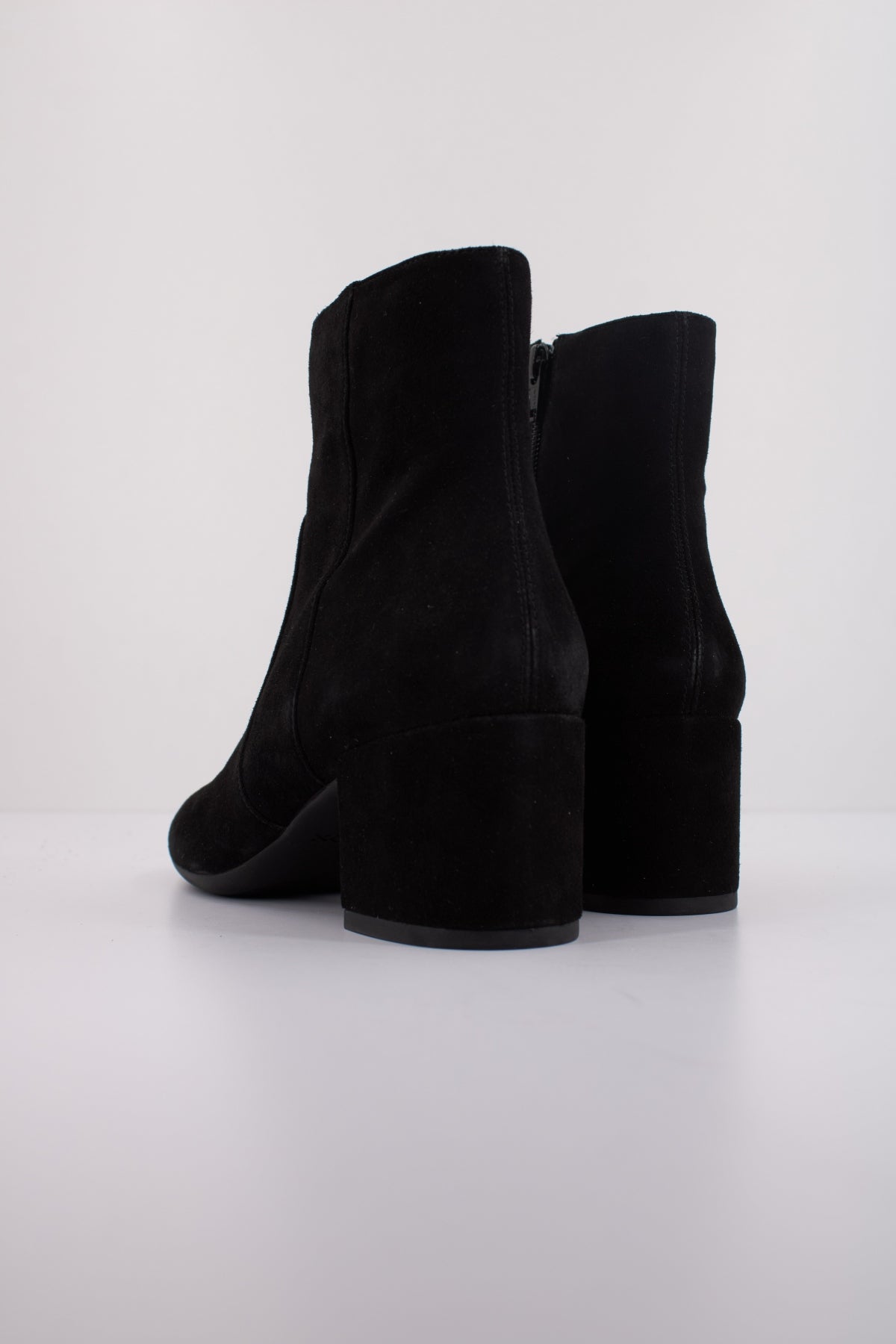 GEOX  D ELEANA  en color NEGRO  (4)