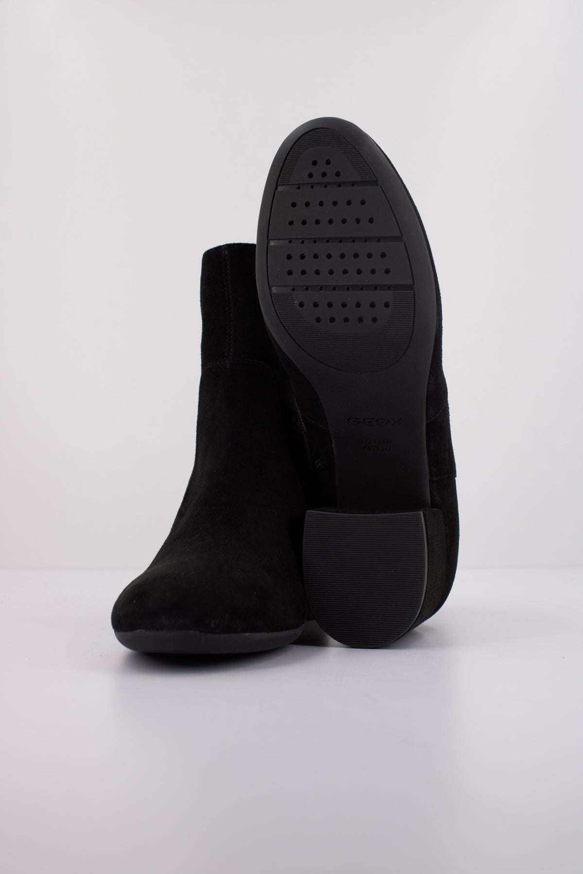 GEOX  D ELEANA  en color NEGRO  (5)
