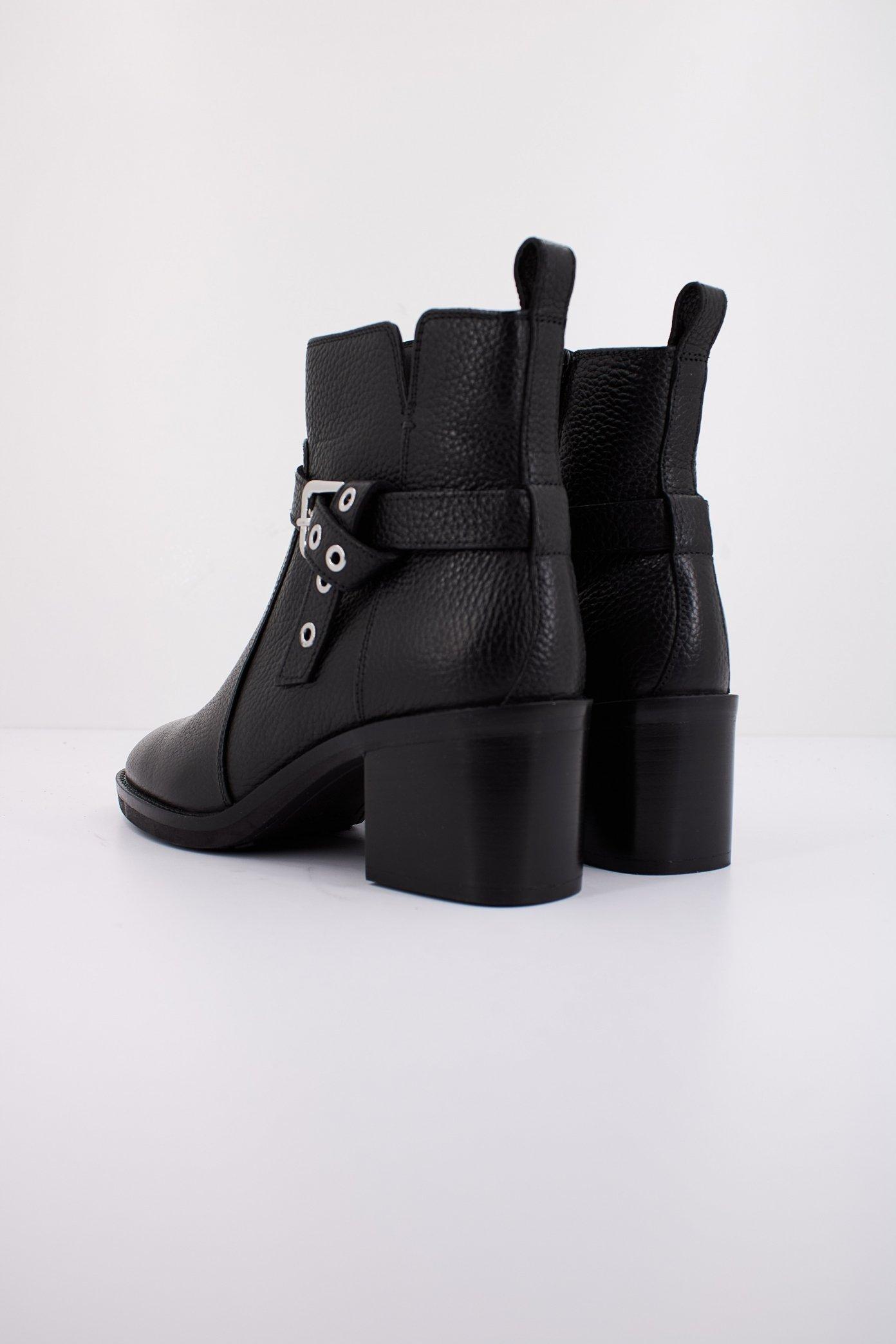 GEOX D GIULILA en color NEGRO  (4)