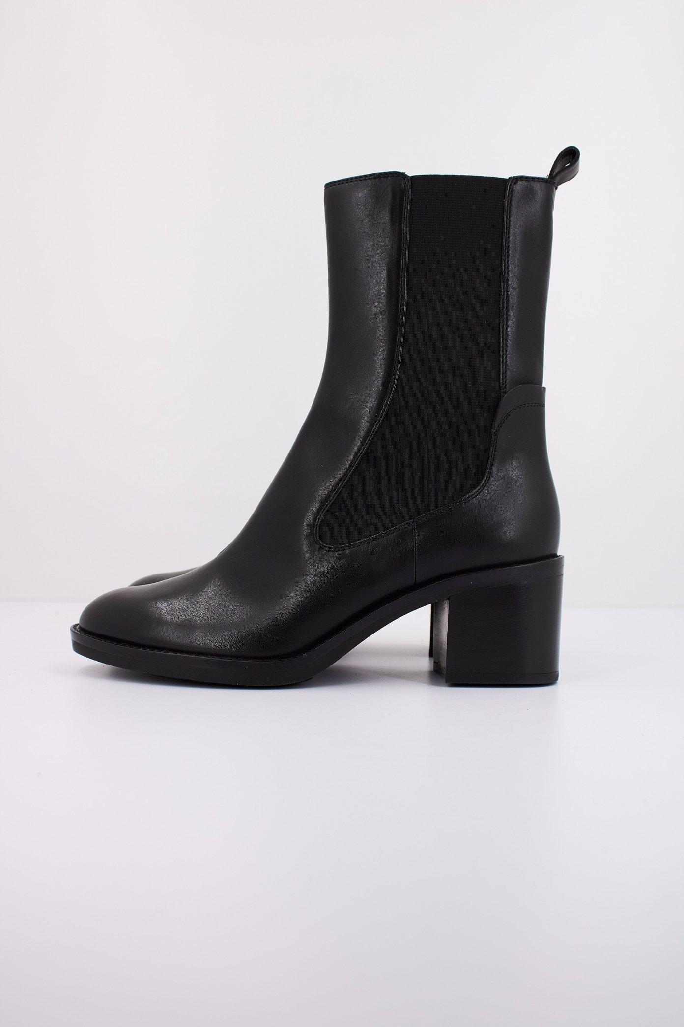 GEOX D GIULILA en color NEGRO  (1)