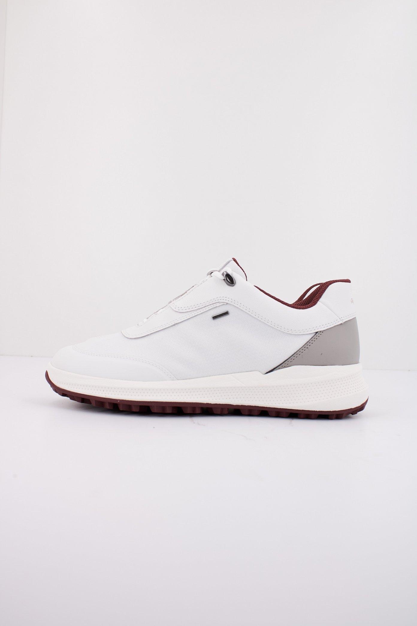 GEOX D PGX en color BLANCO  (1)