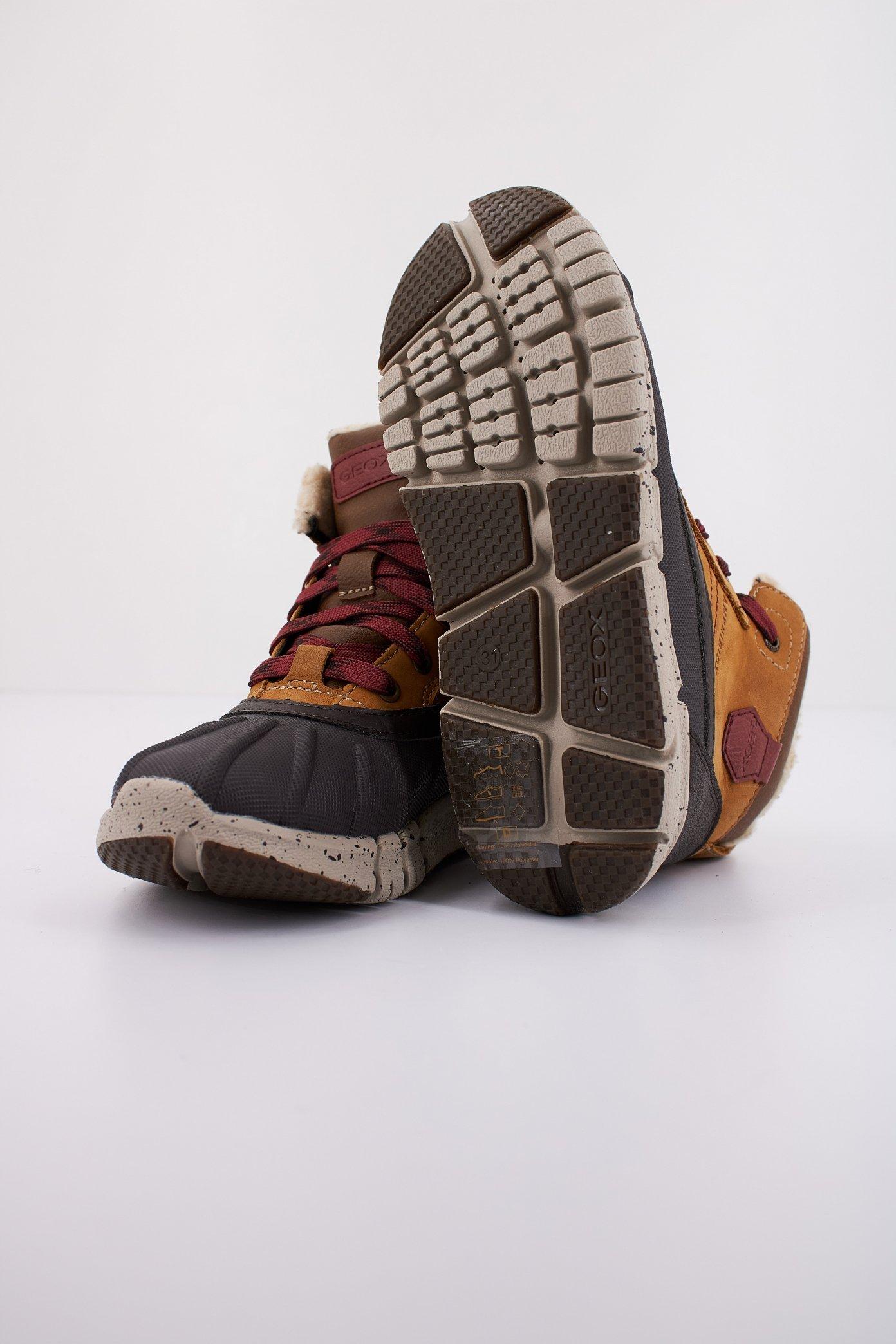 GEOX J FLEXYPER BOY B ABX en color MARRON  (5)