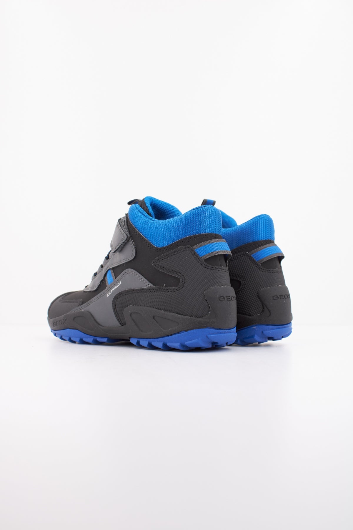GEOX  J NEW SAVAGE BOY B A en color NEGRO  (4)