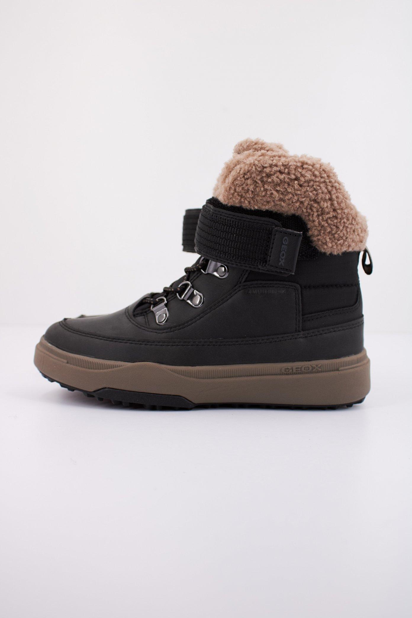 GEOX J BUNSHEE PG en color GRIS  (1)